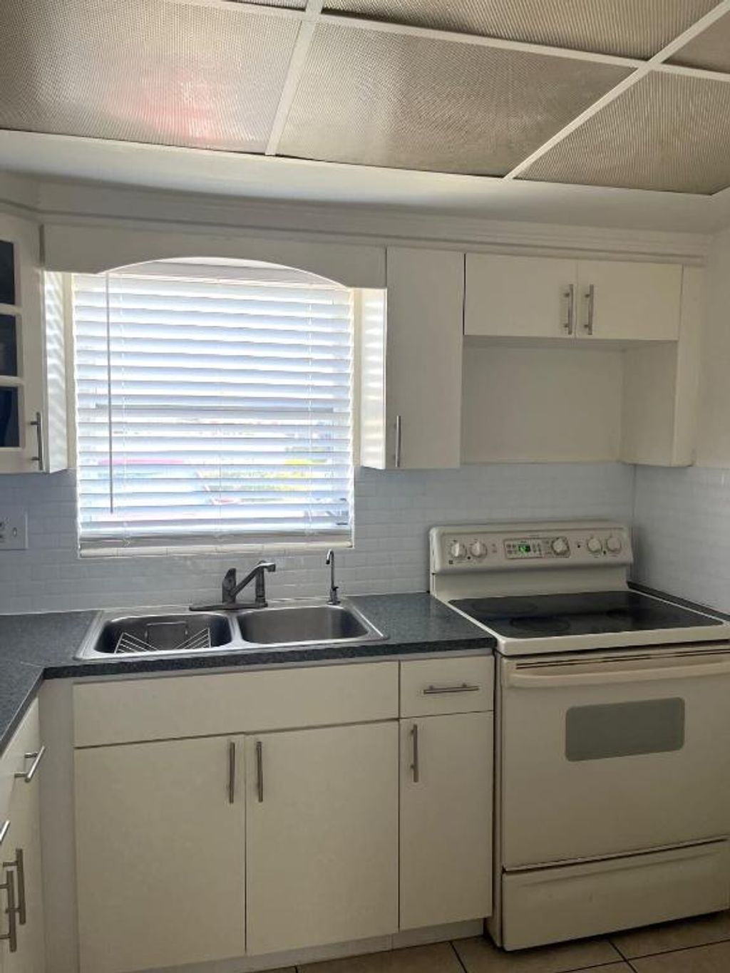 Photo of 2926 Ashley Drive E #F, West Palm Beach, FL 33415 (MLS # R11149113)