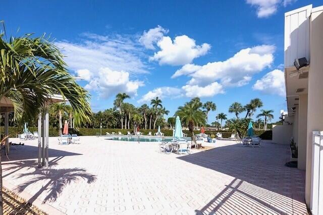 CRESTHAVEN VILLAS NO 5 CO - Residential Lease