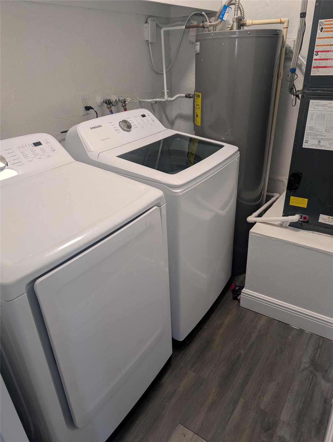 LUSH APARTMENTS - Residential Lease