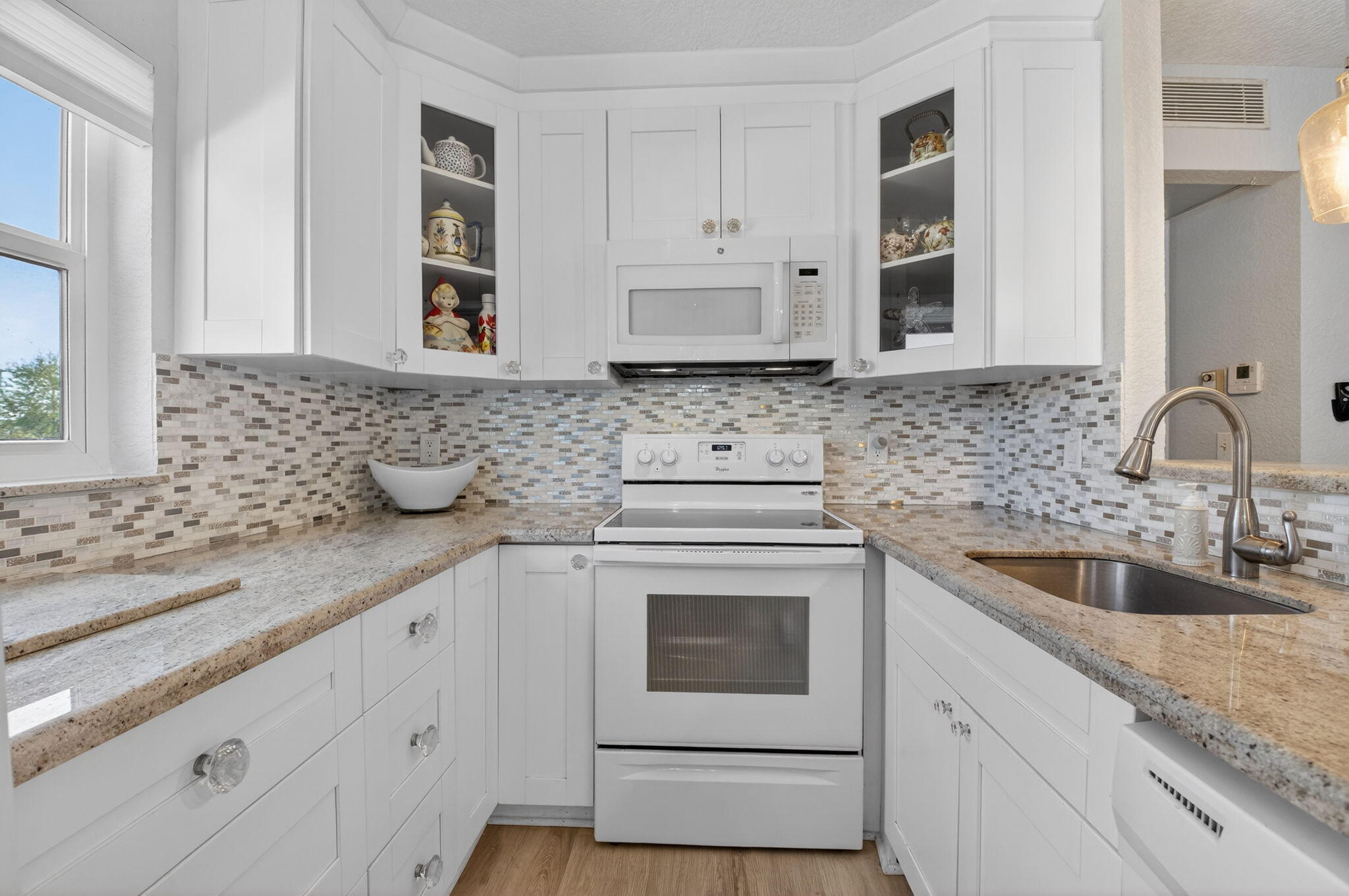 KINGS POINT - Residential