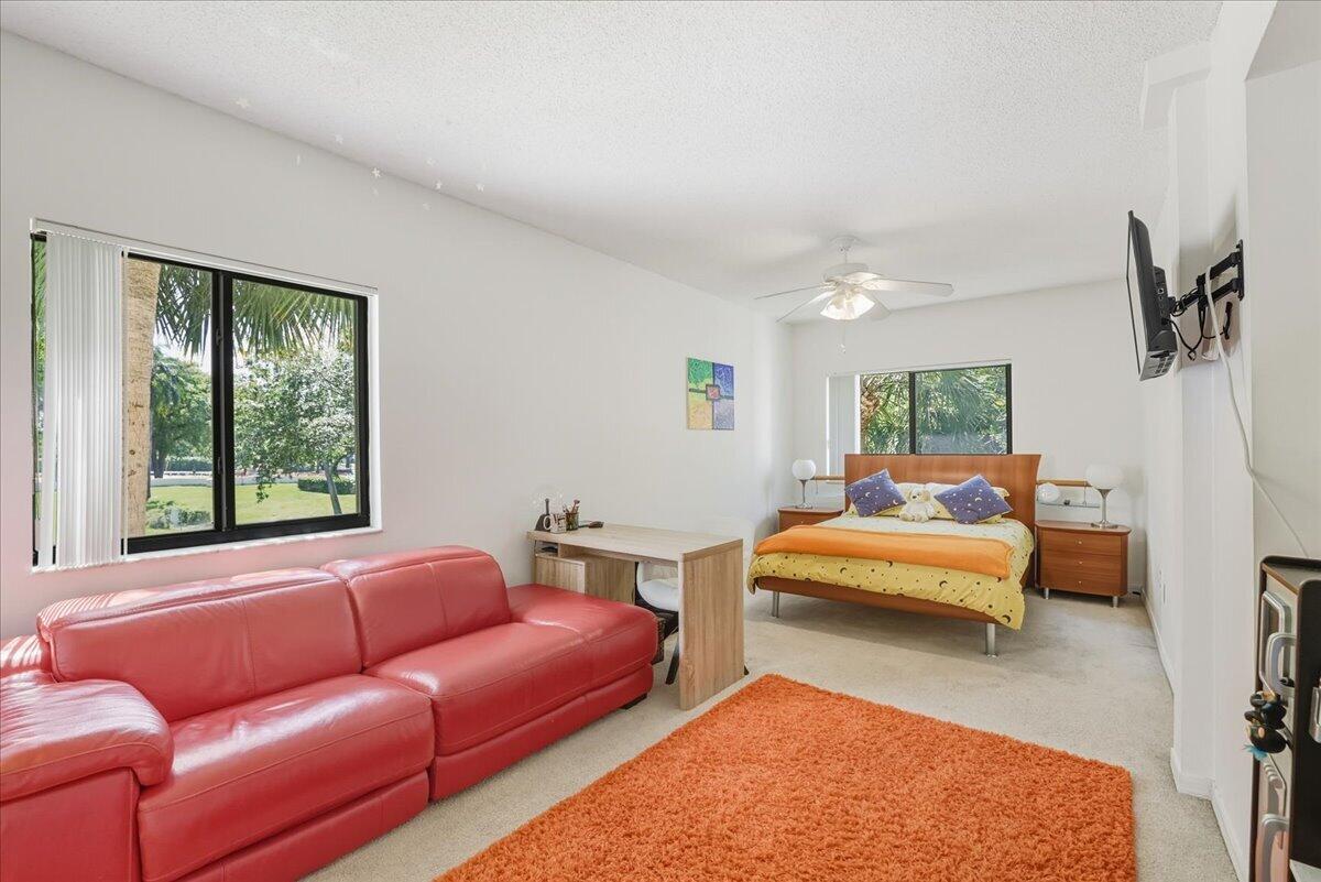 ST TROPEZ CONDO - Residential