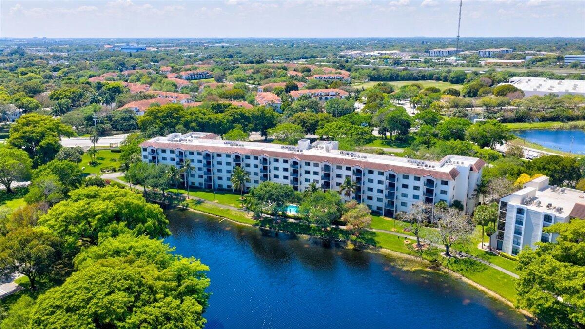 2105 Lavers Circle 212