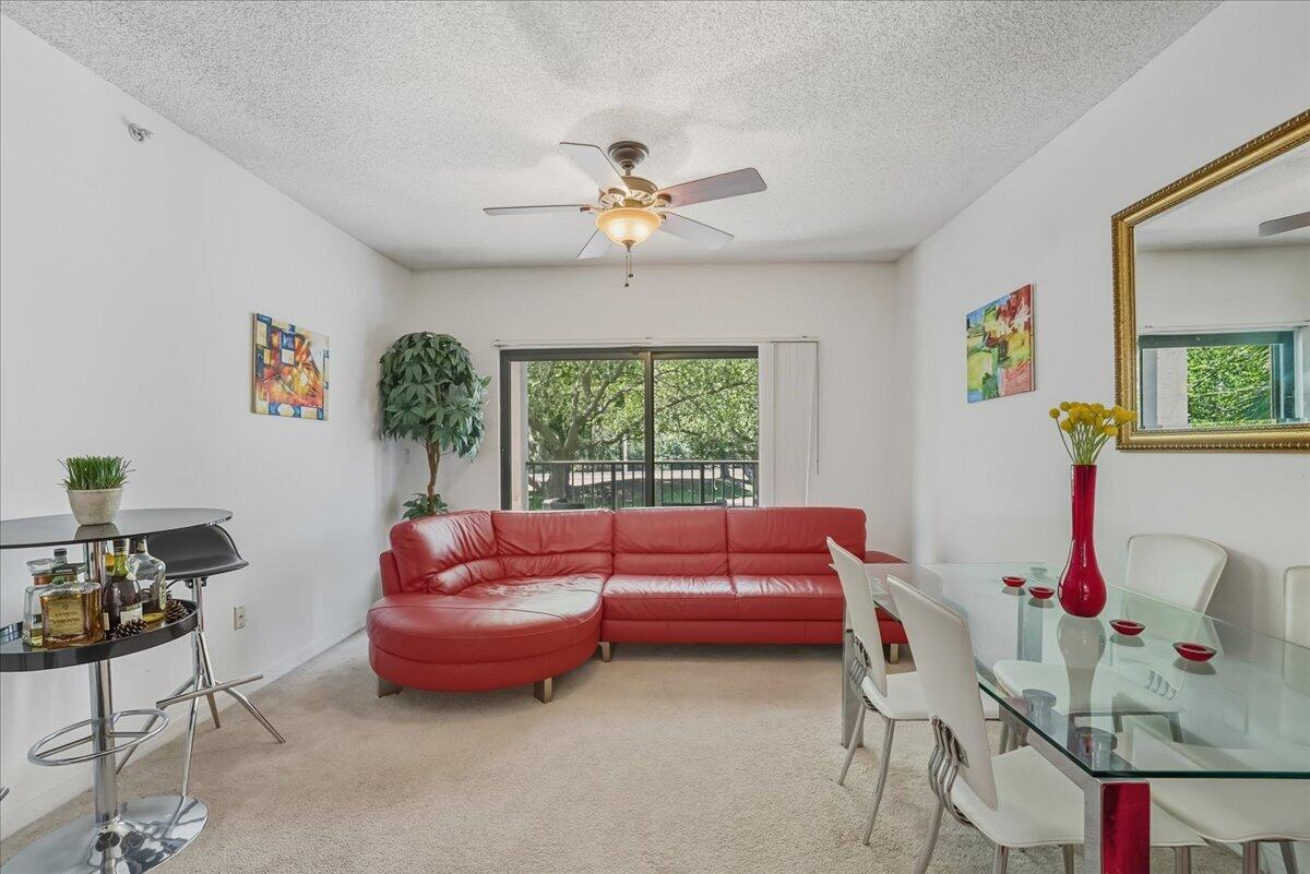 ST TROPEZ CONDO - Residential