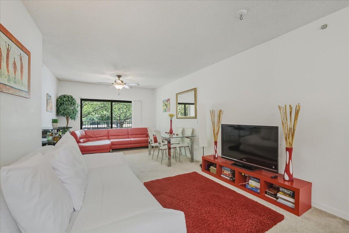 ST TROPEZ CONDO - Residential