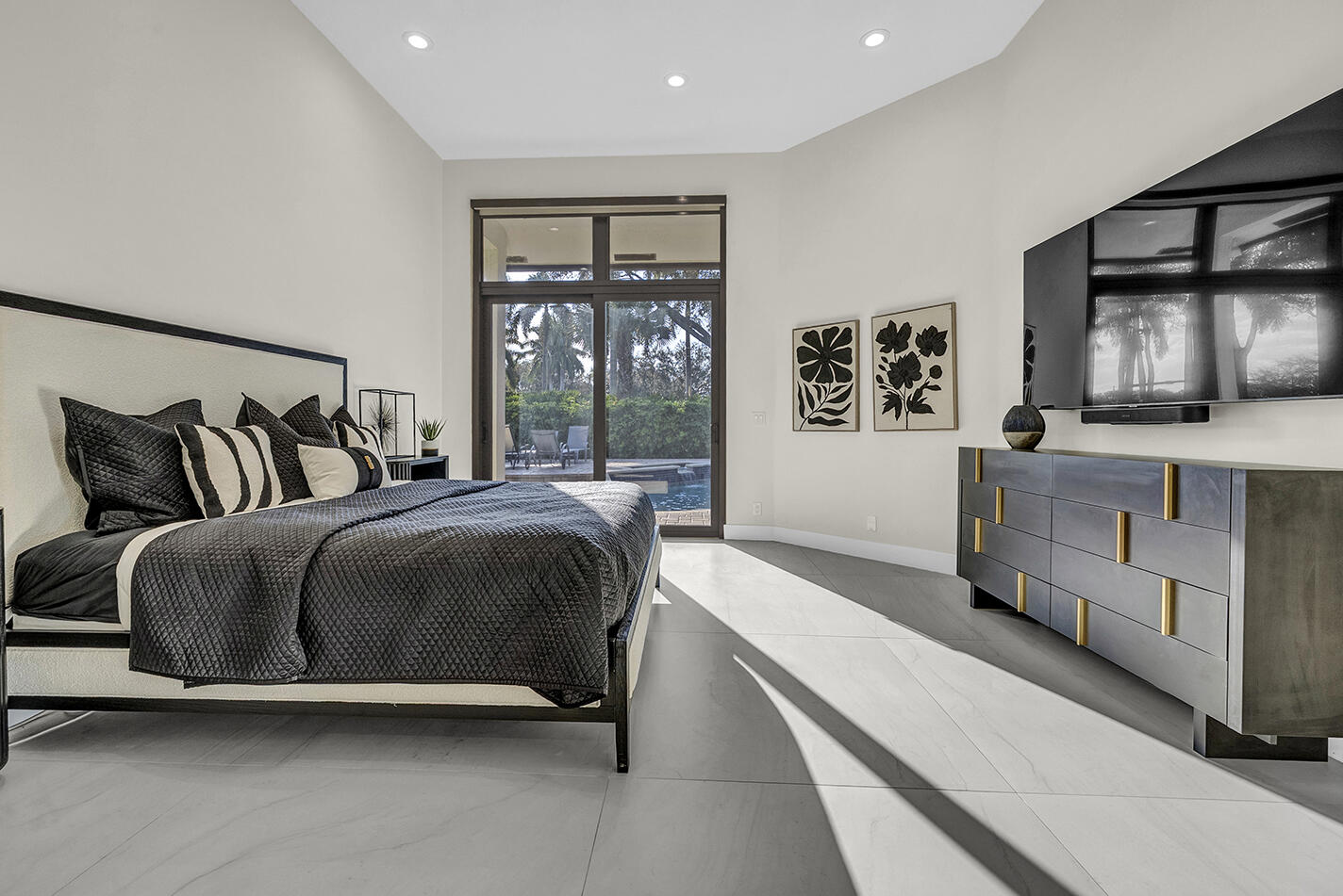 MEADOW RUN WEST - Residential