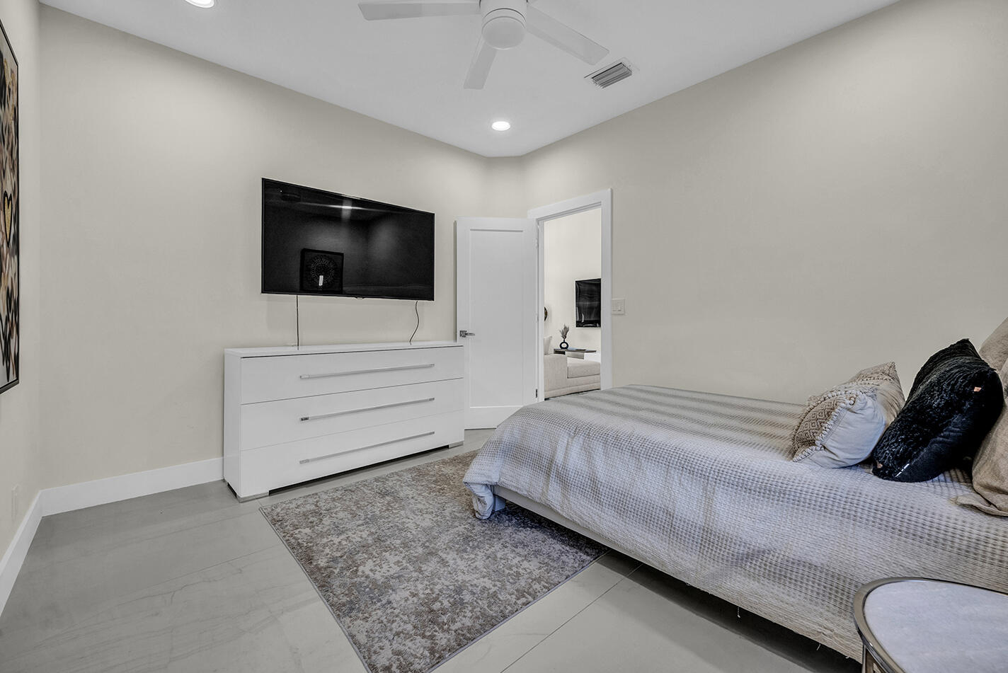 MEADOW RUN WEST - Residential