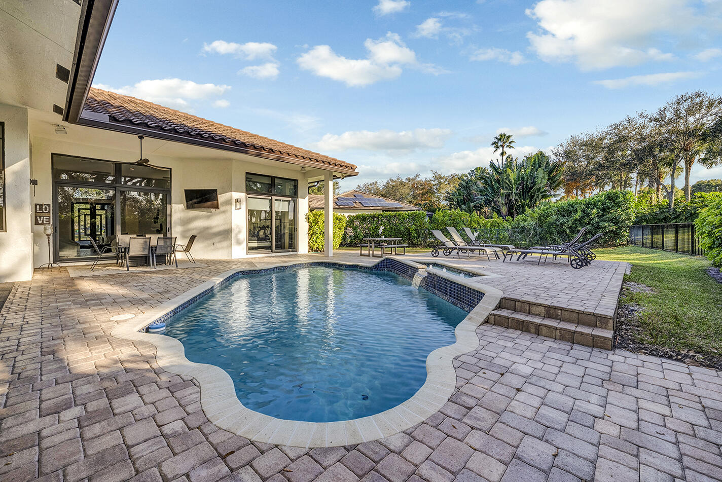 MEADOW RUN WEST - Residential