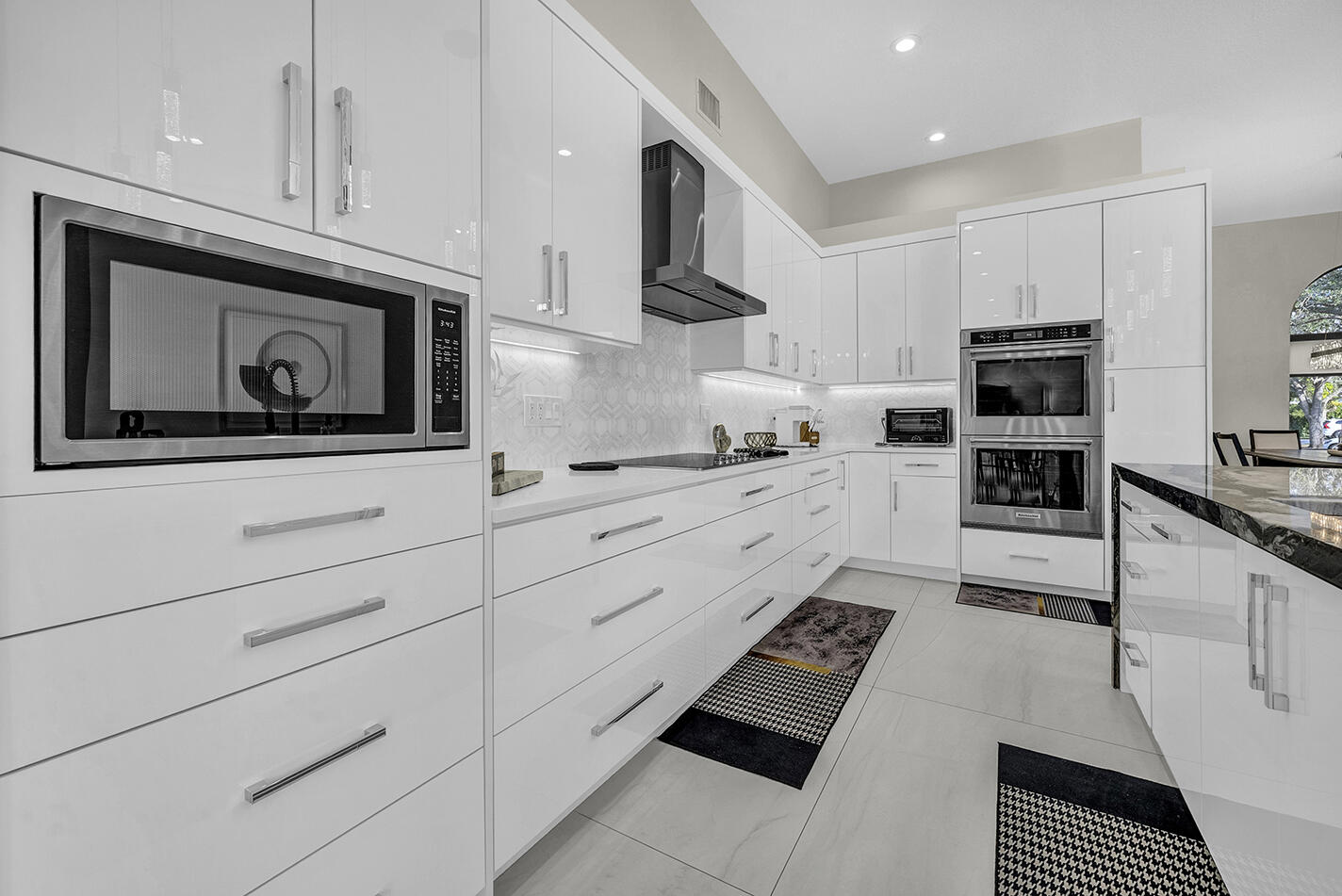 MEADOW RUN WEST - Residential