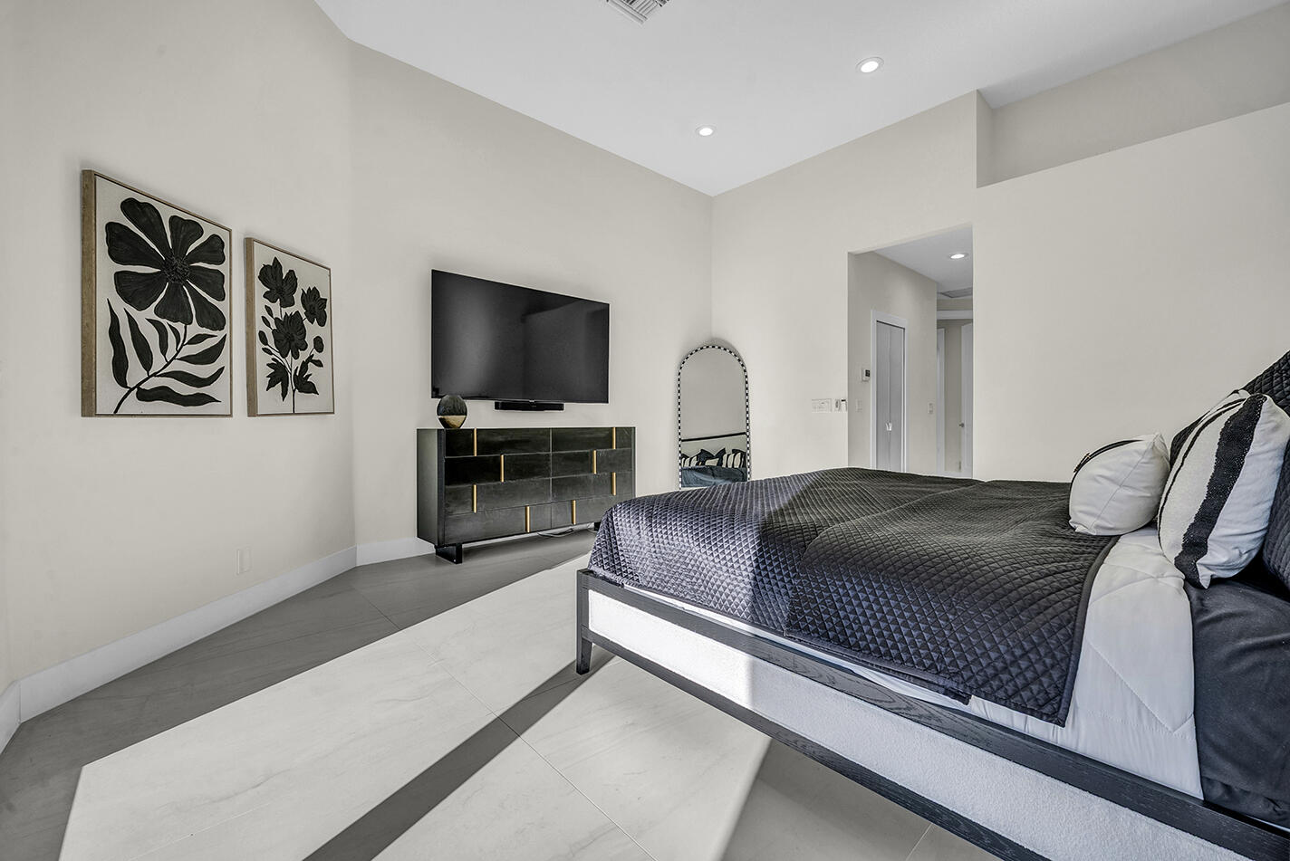 MEADOW RUN WEST - Residential