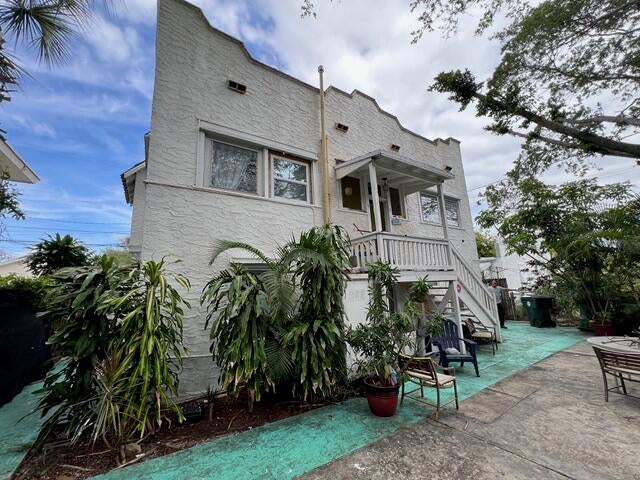329 N K Street 1