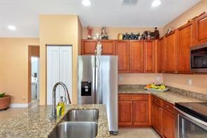 4407 NW 48th Terrace