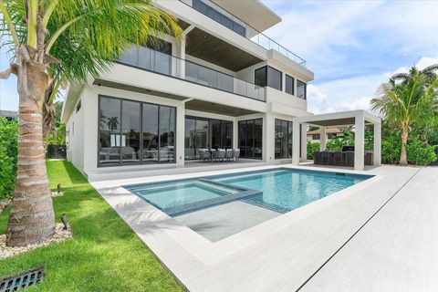 Tiny photo for 1607 SE 14th Street, Fort Lauderdale, FL 33316 (MLS # B26050696)