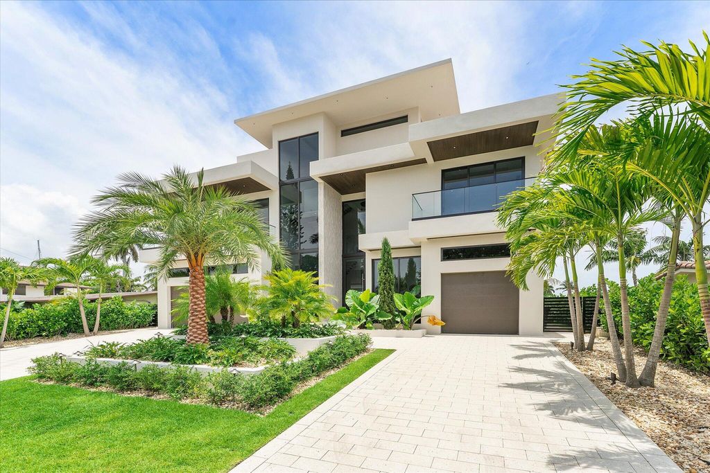 Photo of 1607 SE 14th Street, Fort Lauderdale, FL 33316 (MLS # B26050696)