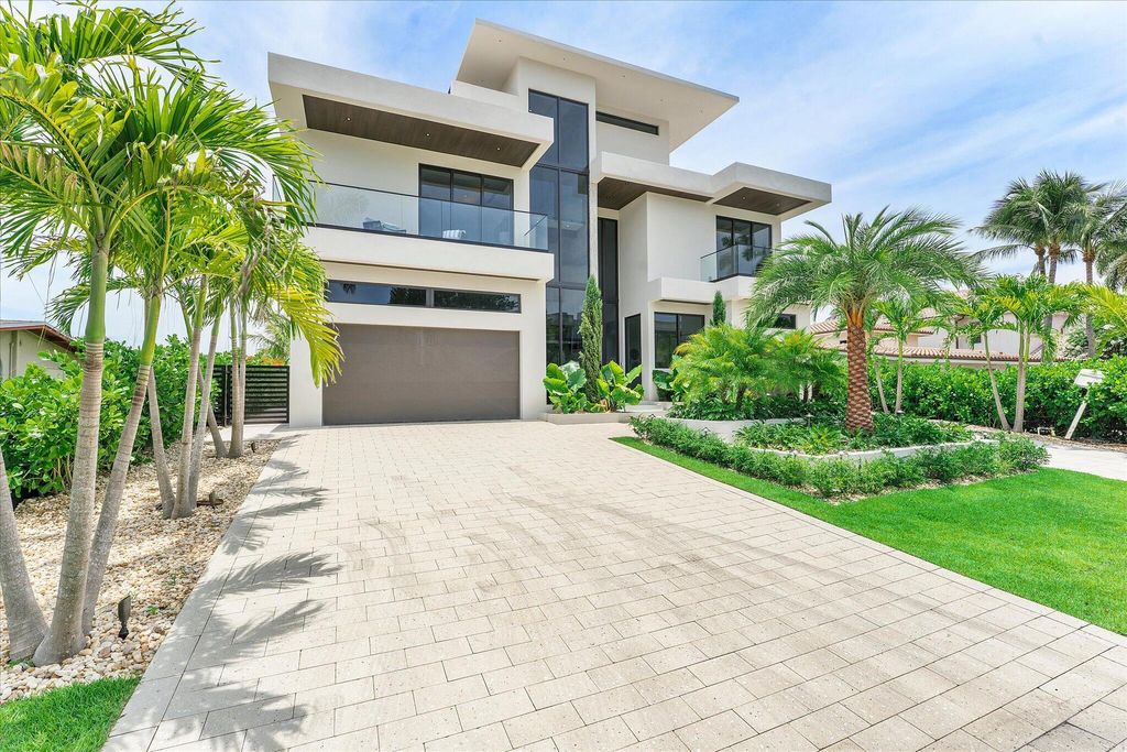 Photo of 1607 SE 14th Street, Fort Lauderdale, FL 33316 (MLS # B26050696)