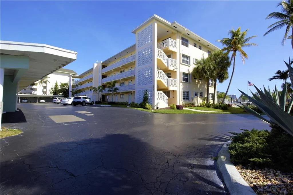 330 N Federal Hwy Unit 410  