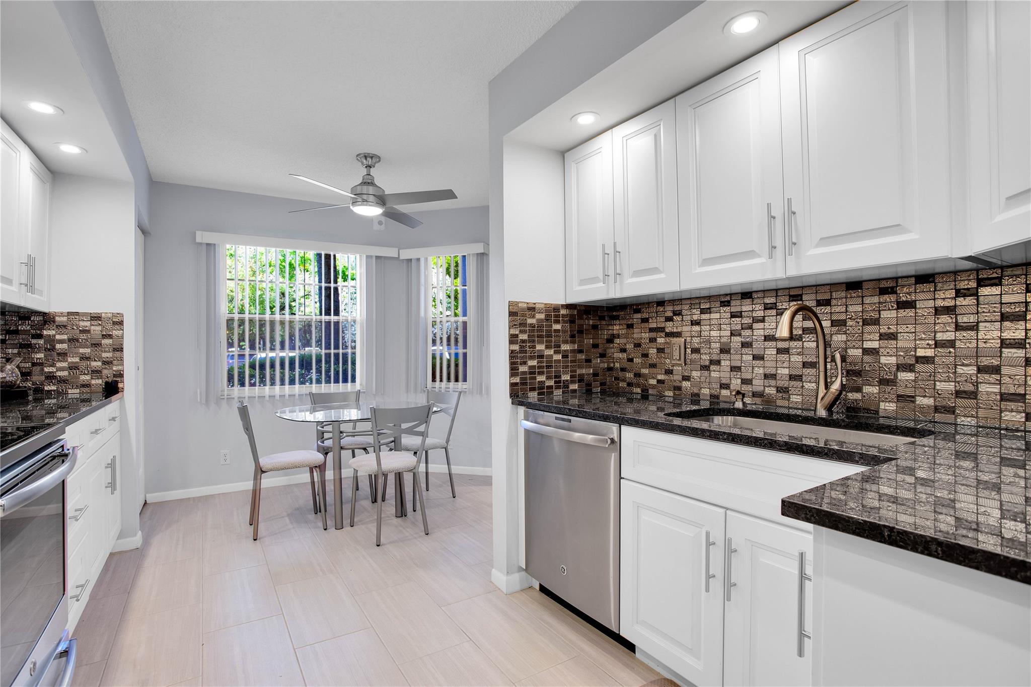 1702 Andros Isle E1