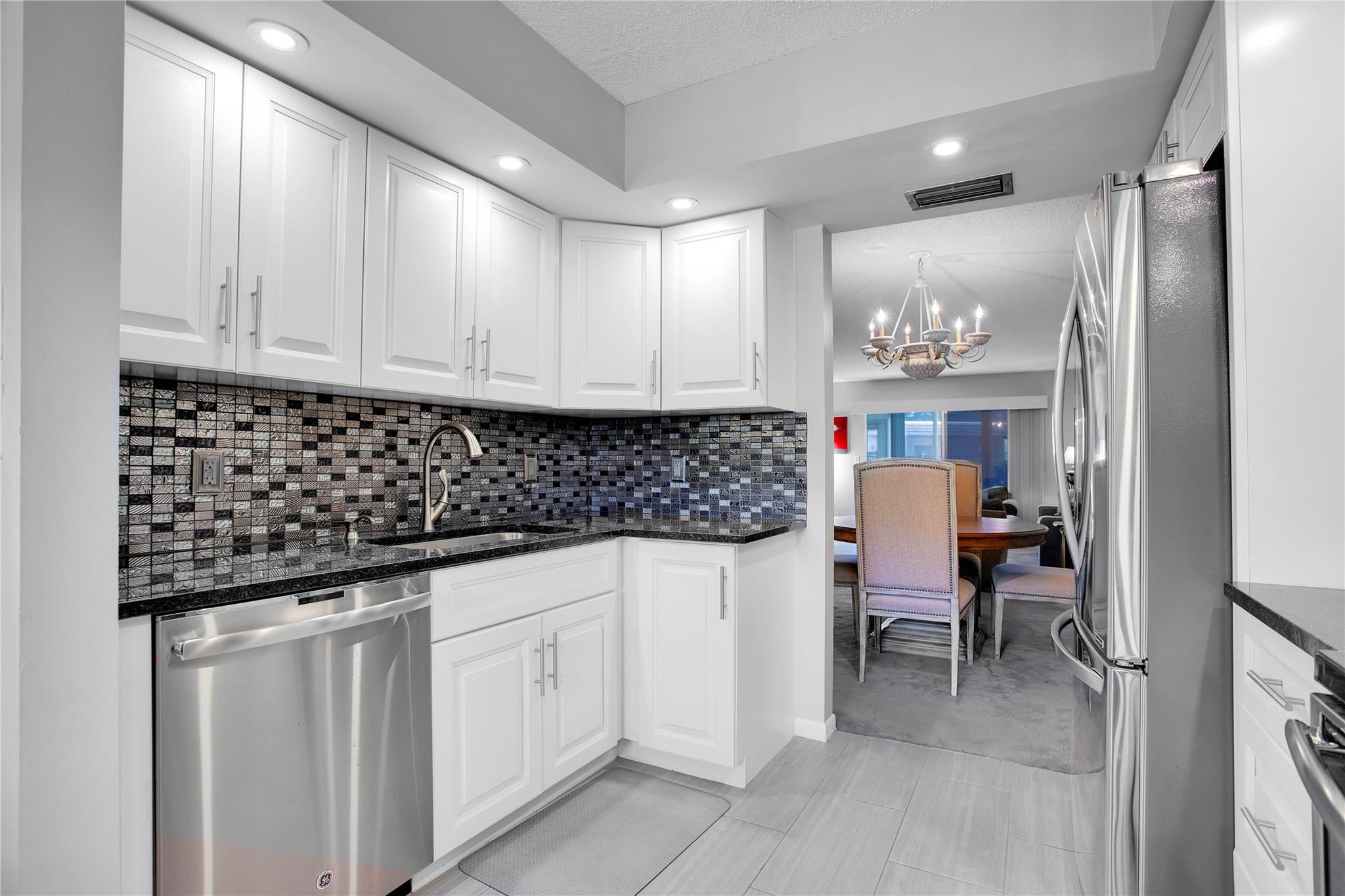 1702 Andros Isle E1