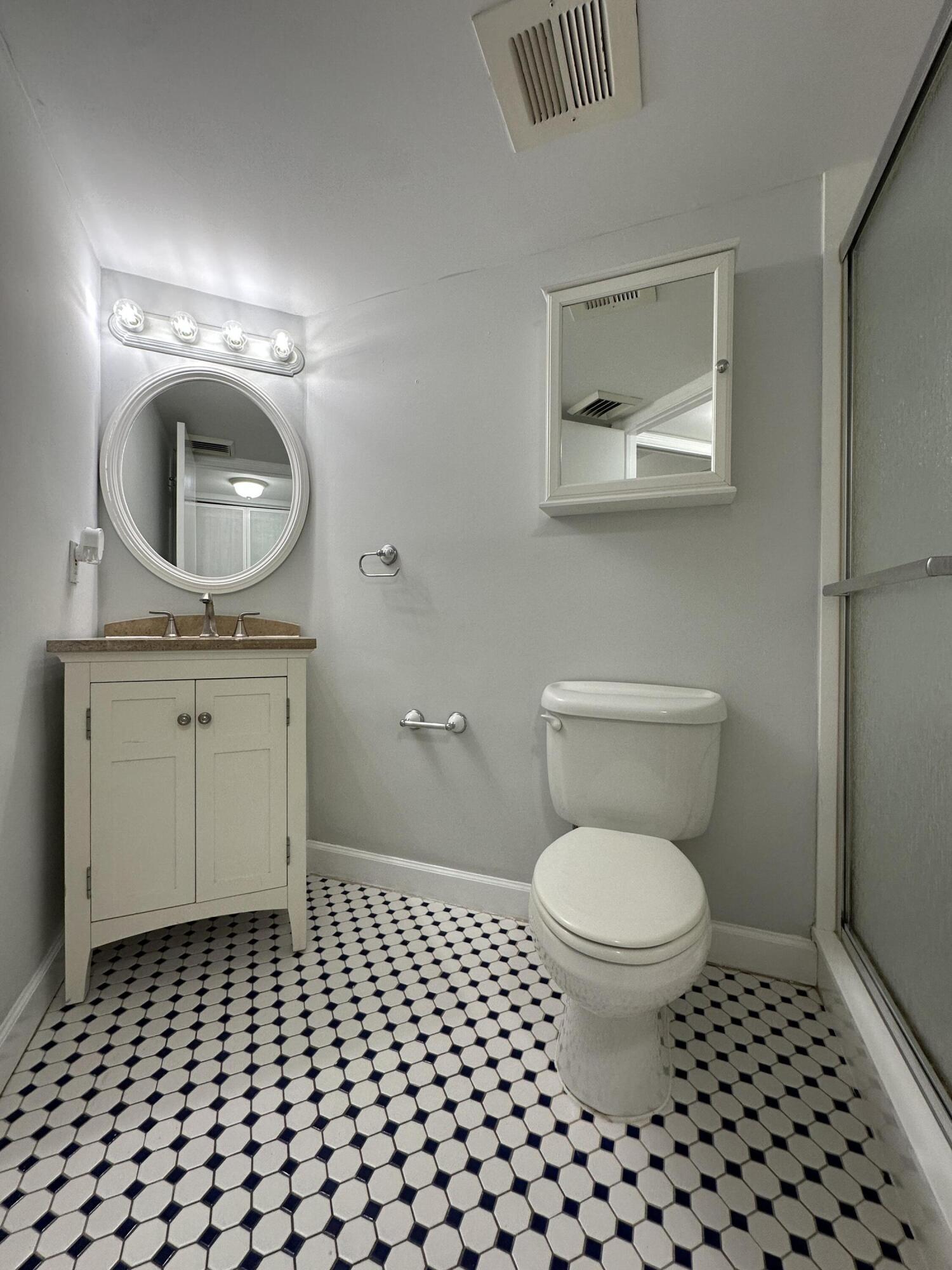 ISLANDIA II CONDOMINIUM - Residential