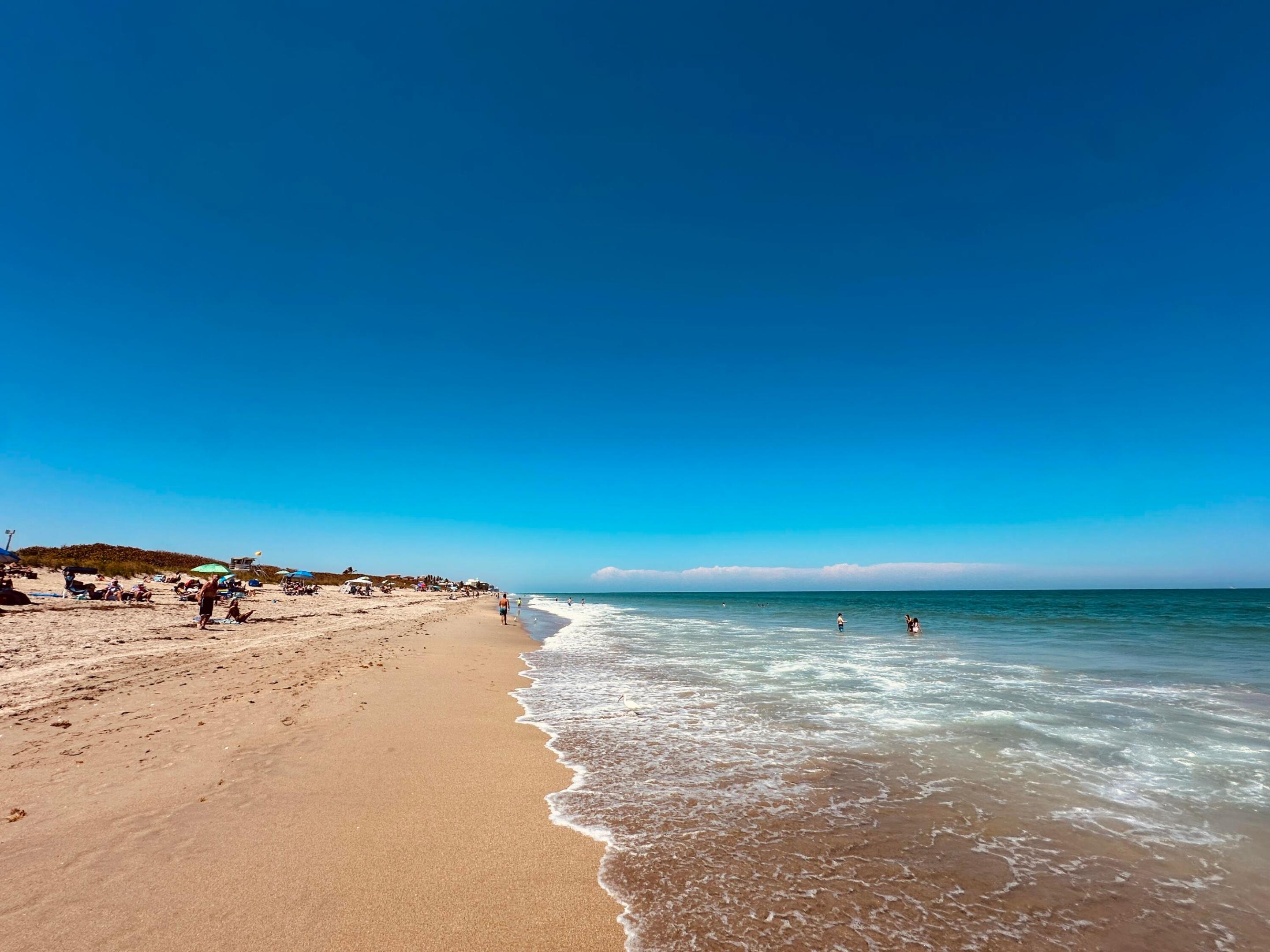 ISLANDIA II CONDOMINIUM - Residential