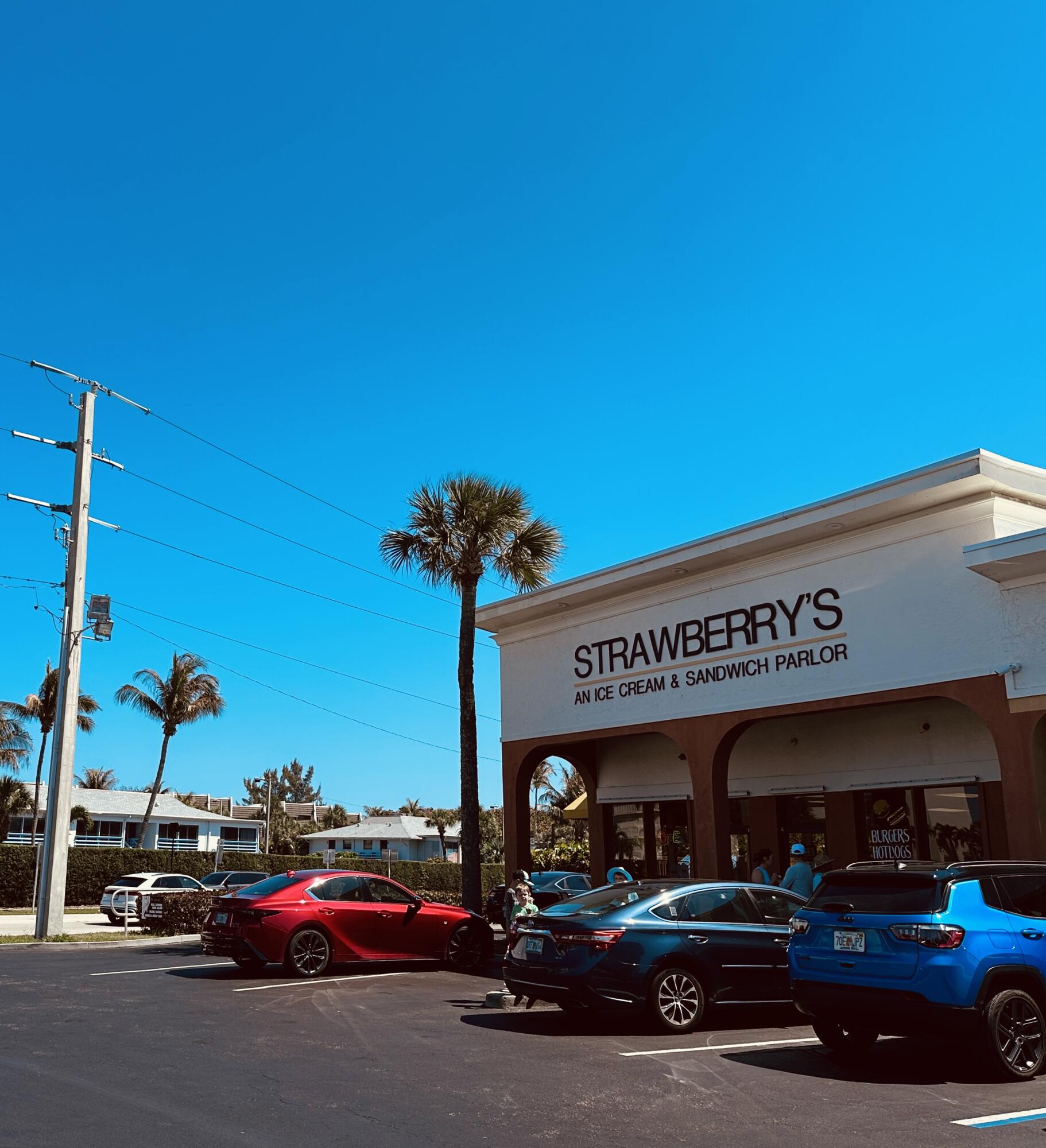 ISLANDIA II CONDOMINIUM - Residential