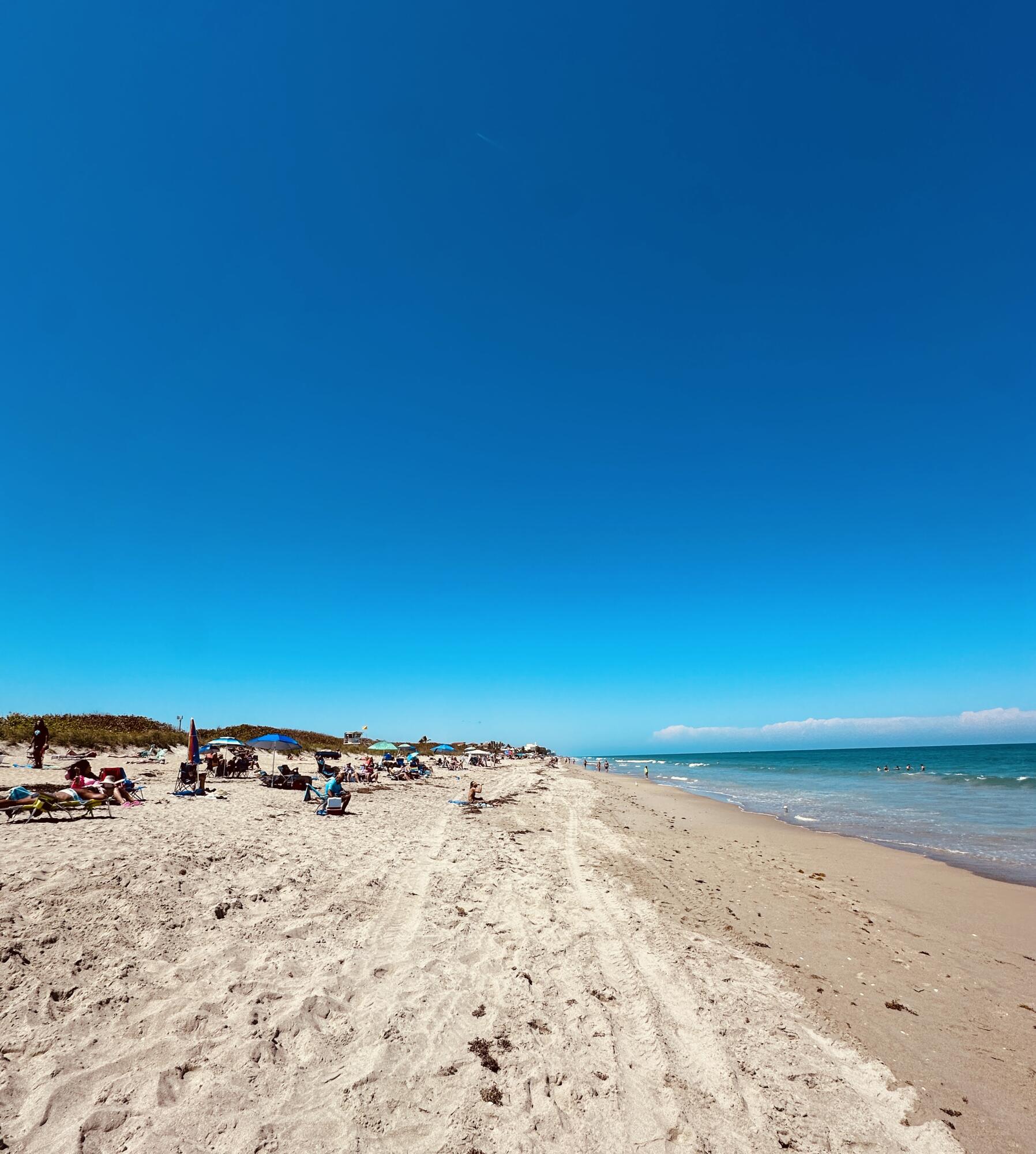 ISLANDIA II CONDOMINIUM - Residential