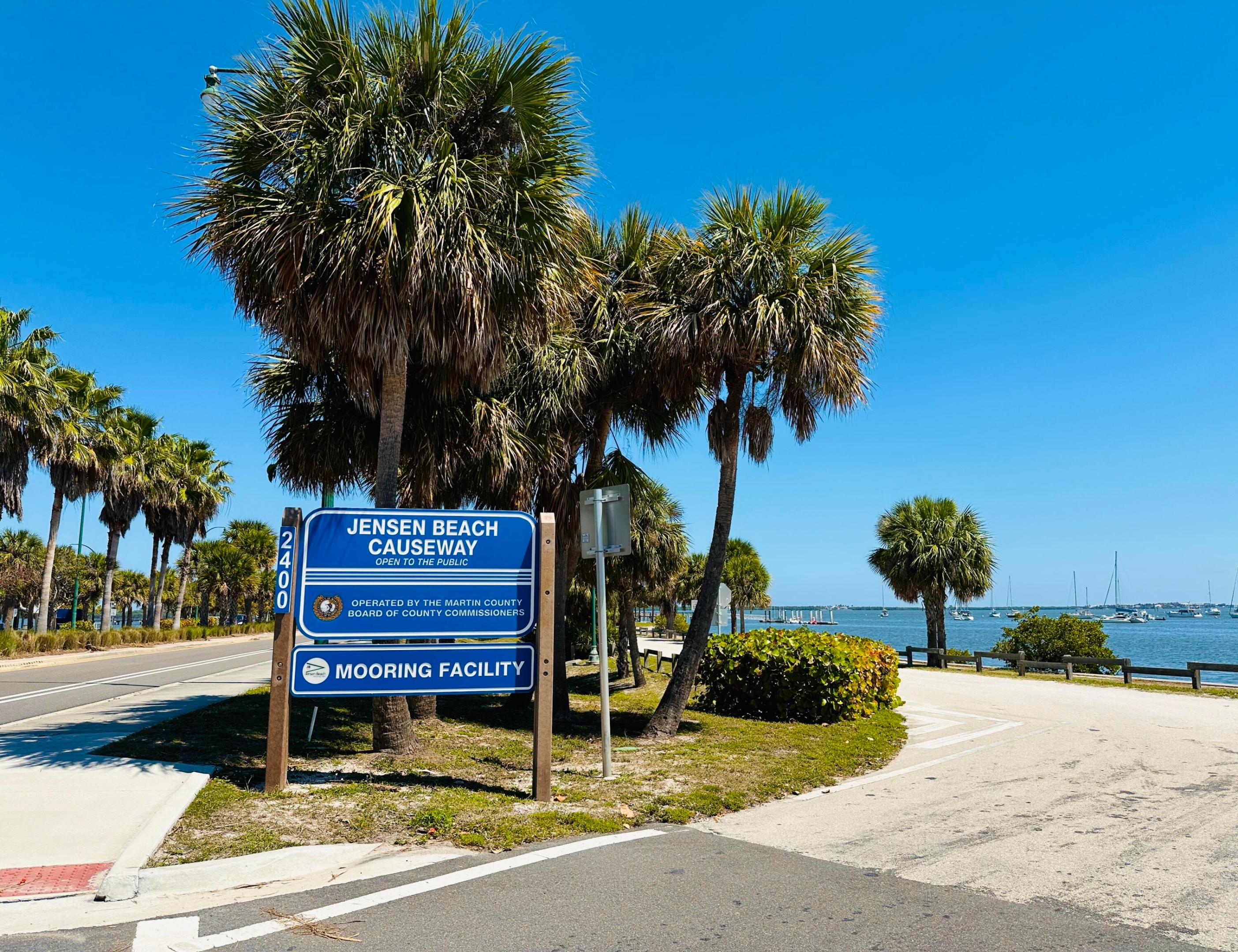 ISLANDIA II CONDOMINIUM - Residential