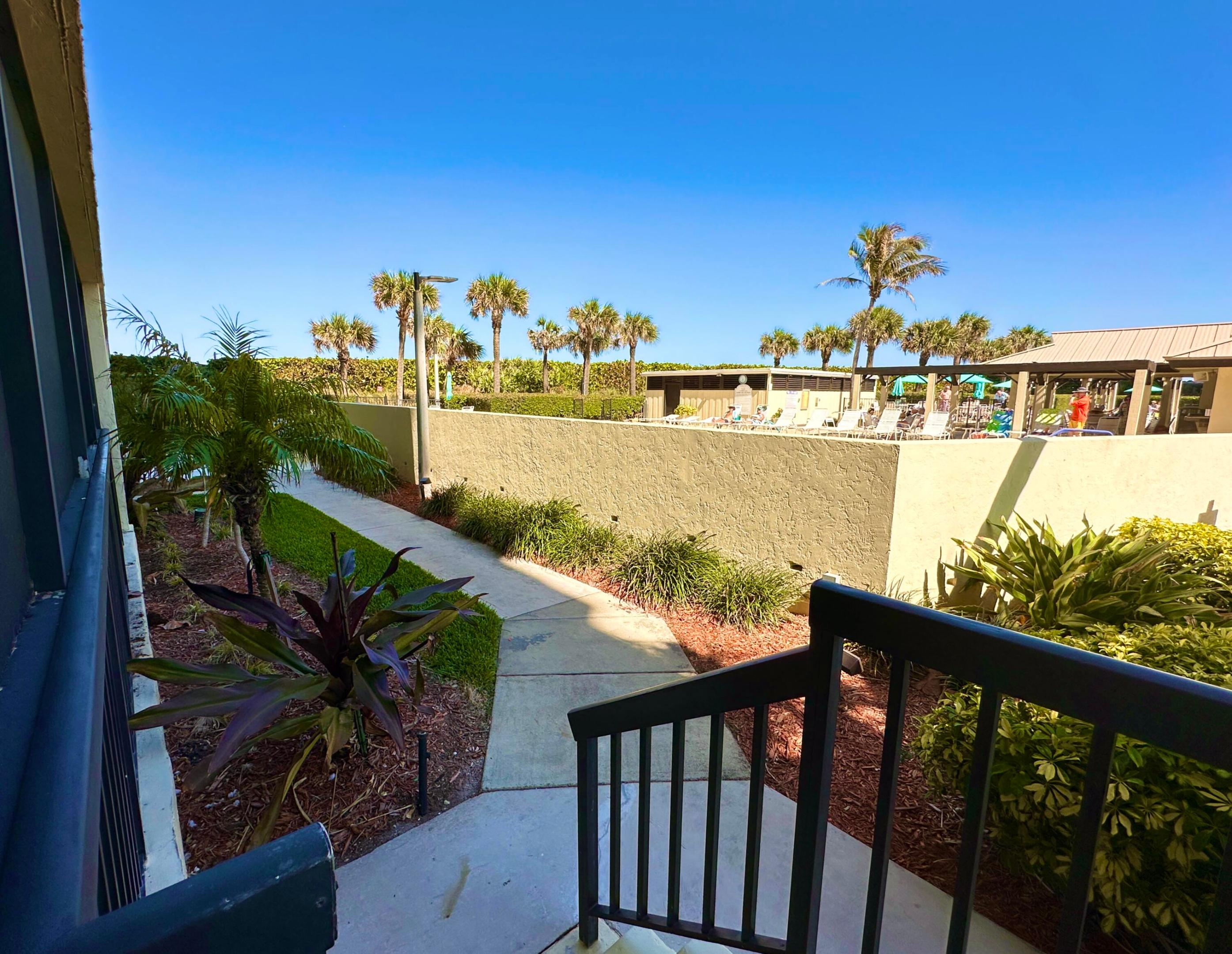 ISLANDIA II CONDOMINIUM - Residential