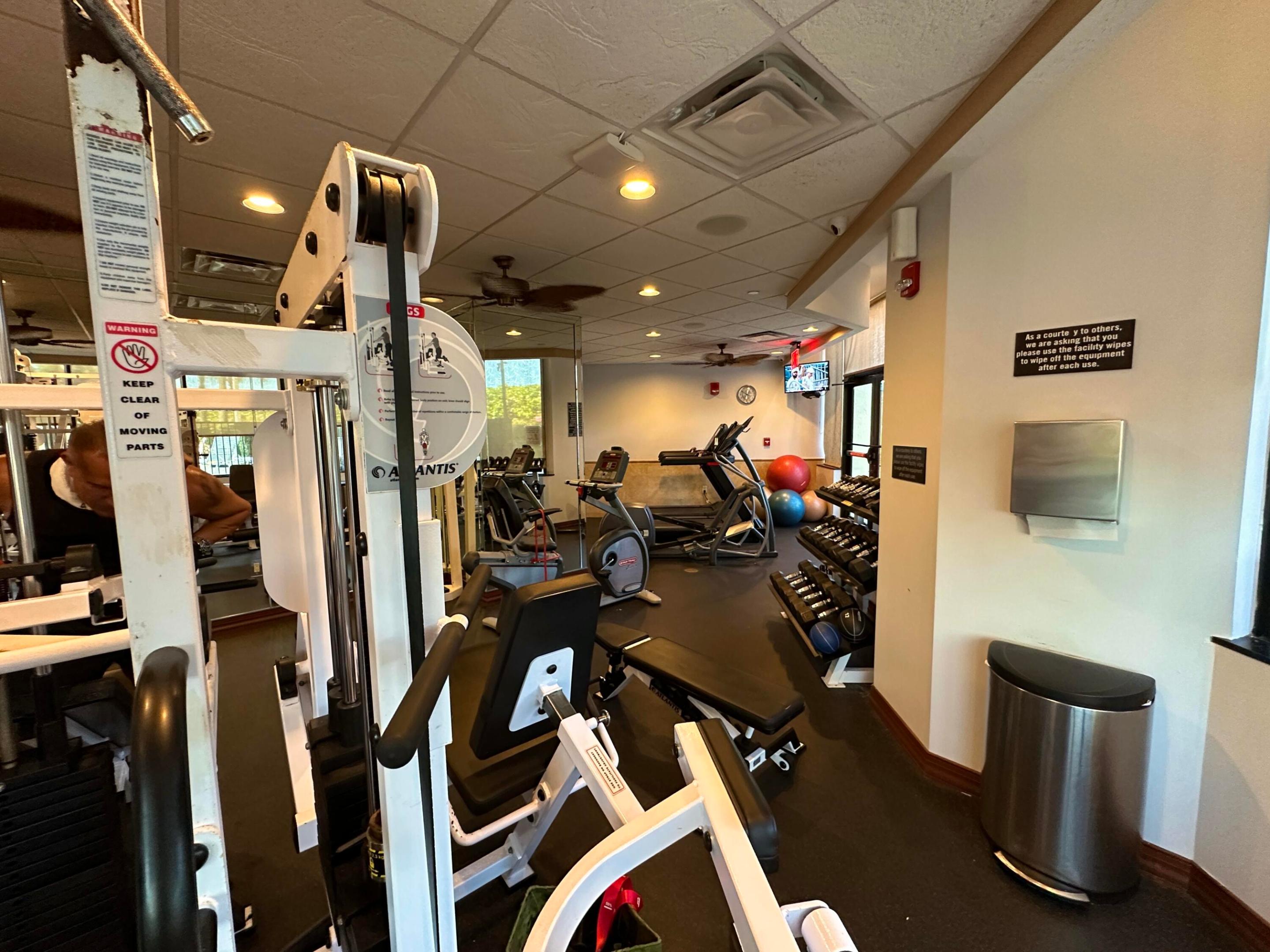 ISLANDIA II CONDOMINIUM - Residential