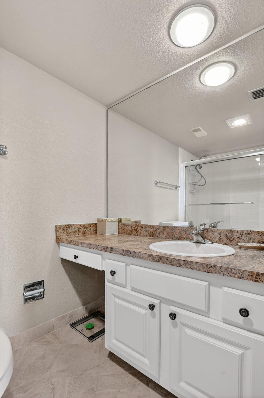 Lakewood Midrise - Residential Lease