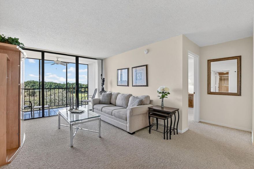 OFFERED WITH OR WITHOUT MEMBERSHIP.With membership $4,000/ monthly. Without membership $3,400 for a 6 month rental. Without membership $2,750 for 1 year rental. Experience the member lifestyle in this private, gated country club community located less than 10 minutes from downtown Boca Raton. The community offers four golf courses, 27 tennis courts, 14 pickleball courts, a fitness center, pool, spa, salon, retail store, and golf and tennis pro shops. Residents have access to ten dining venues, social events, fitness classes, and recreational programs across approximately 450,000 sq. ft. of amenities.