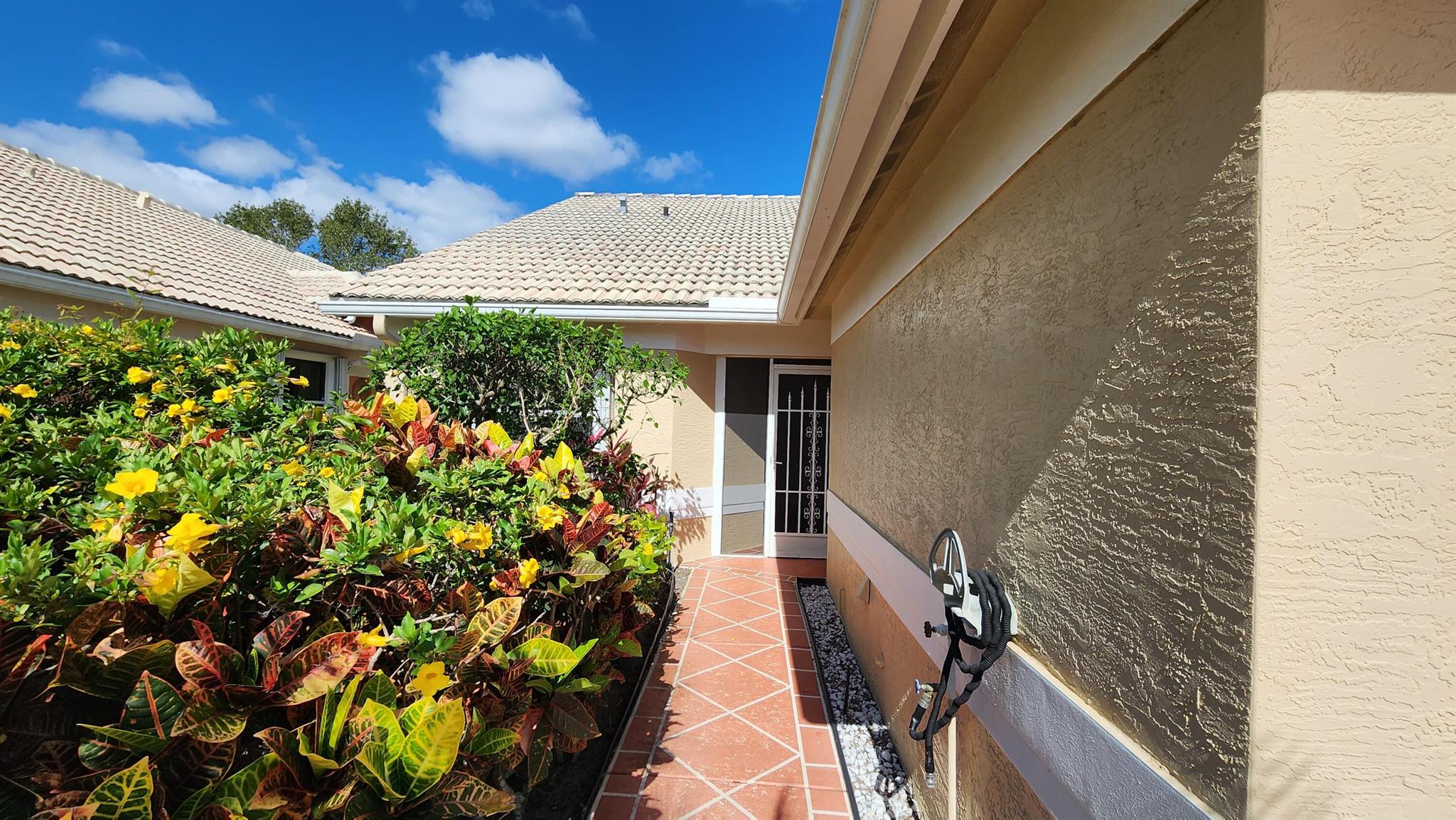 12934 Hampton Lakes Circle