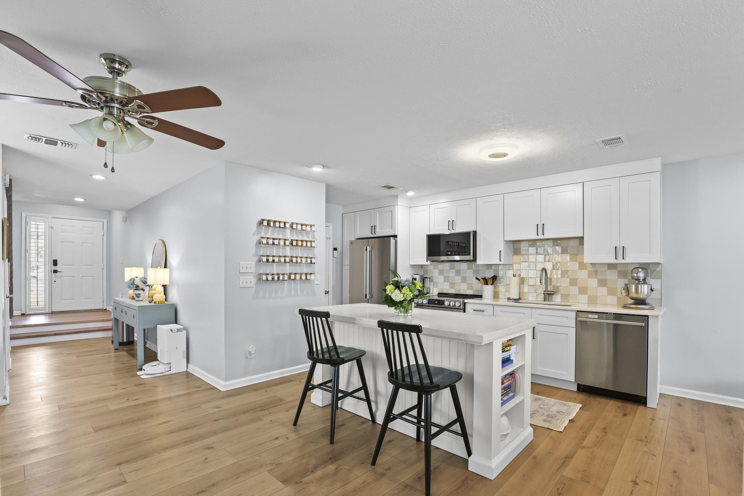 HOLLY CREEK - Residential