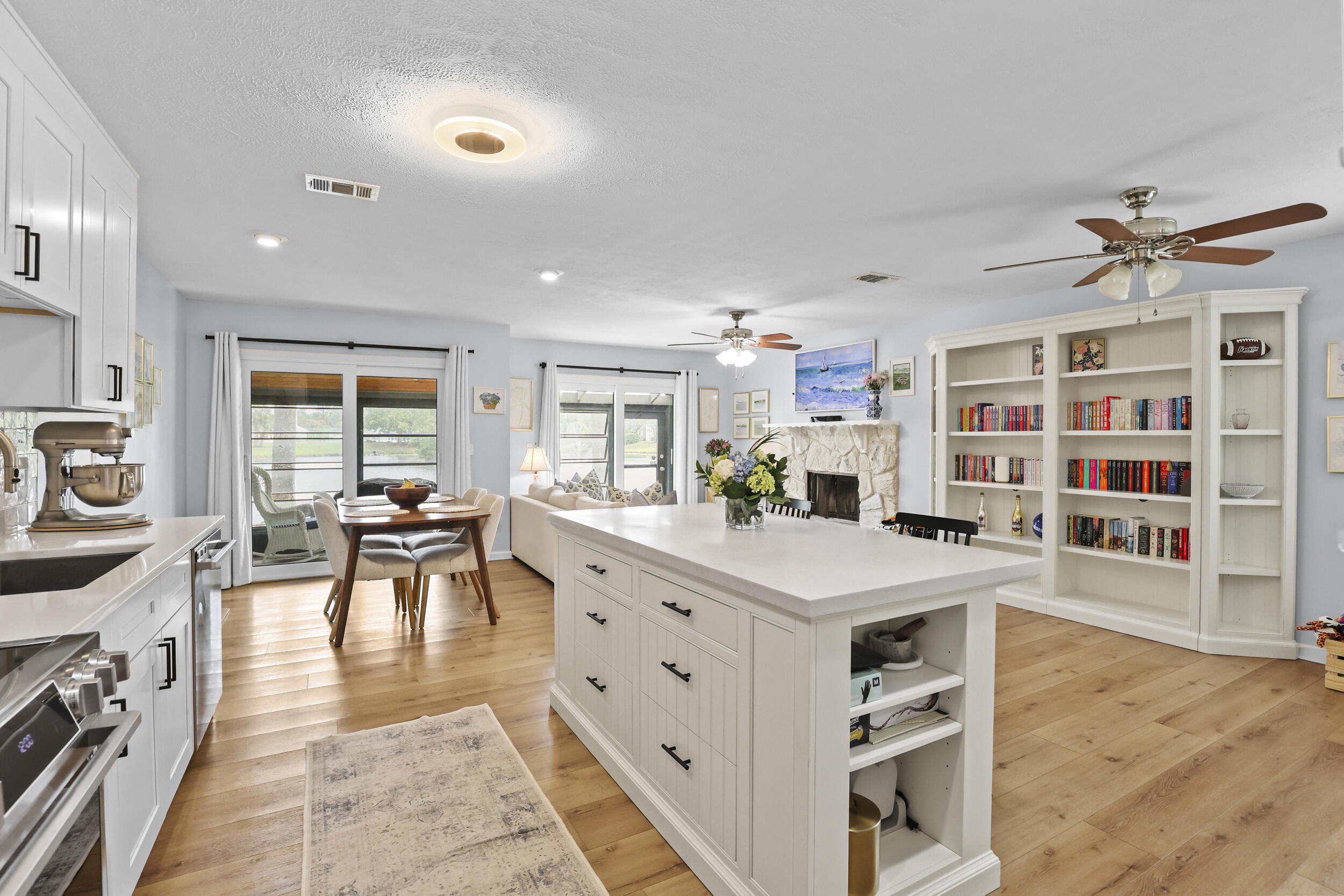 HOLLY CREEK - Residential