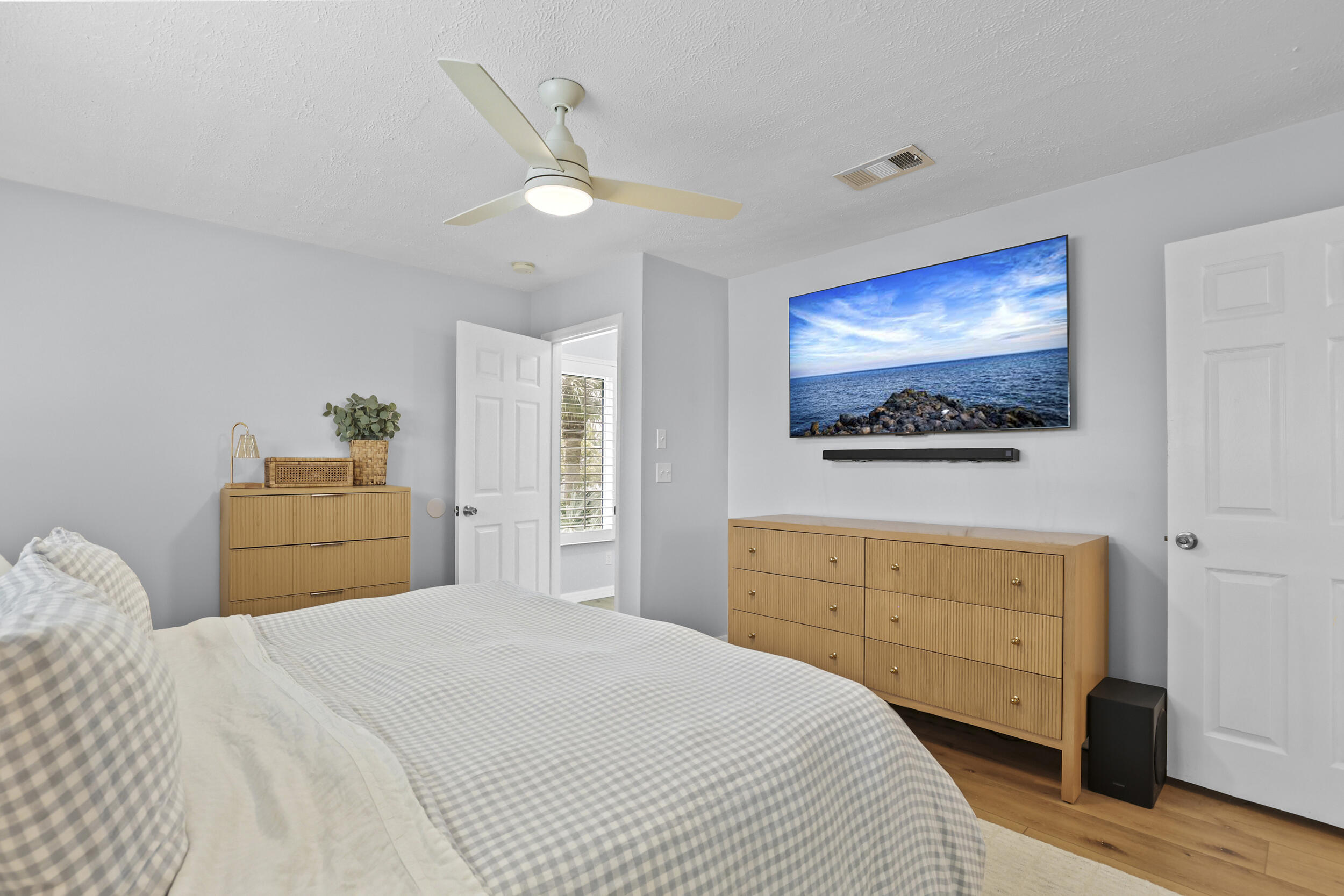HOLLY CREEK - Residential