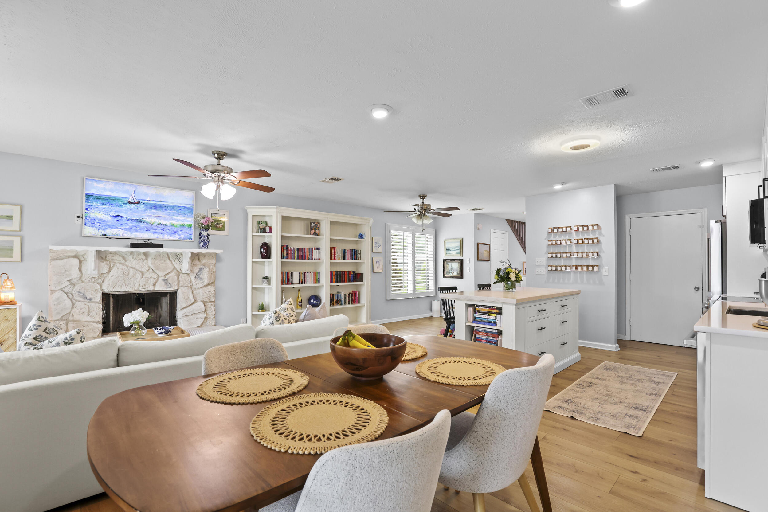 HOLLY CREEK - Residential