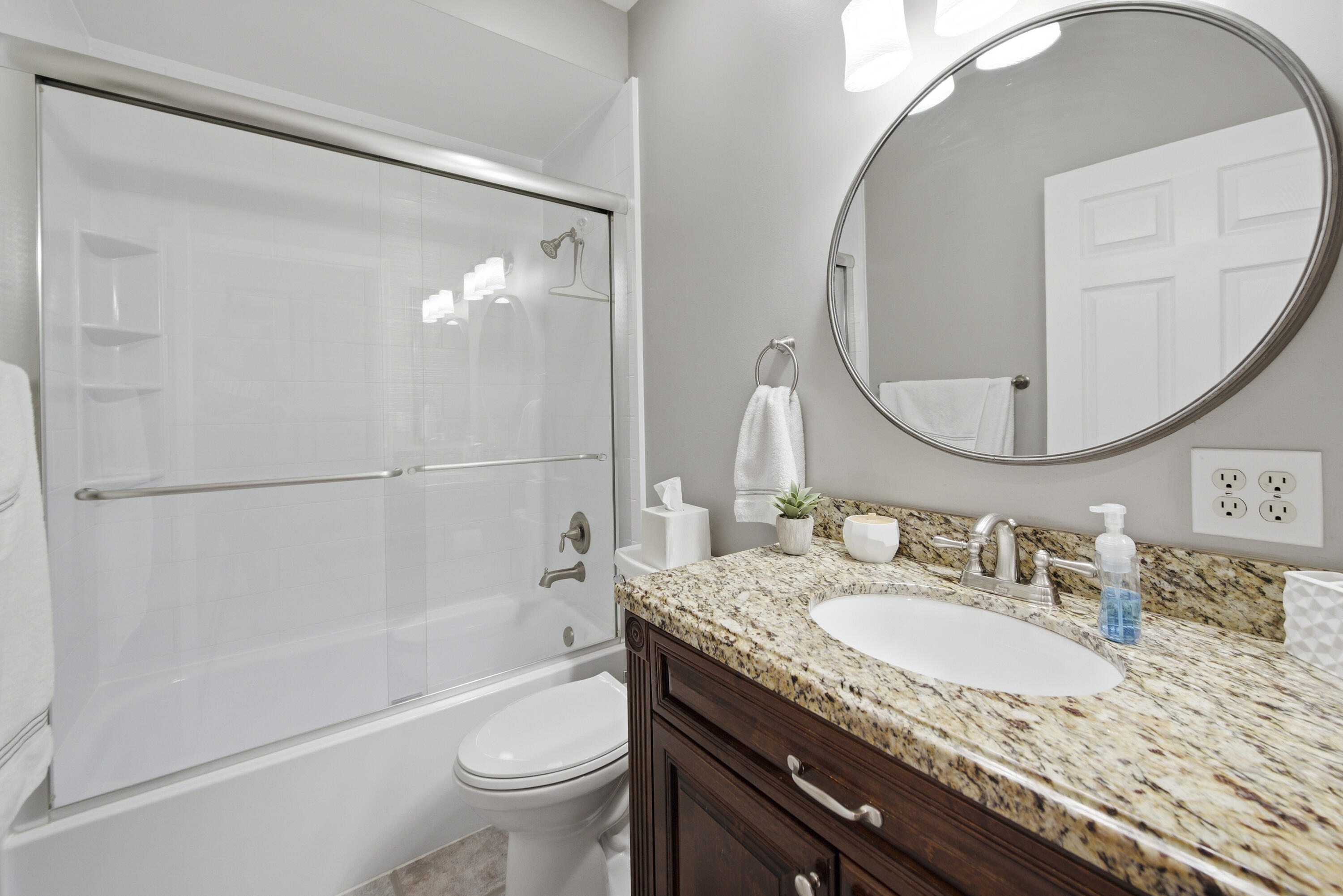 ESTATES OF STIRLING LAKE - Residential