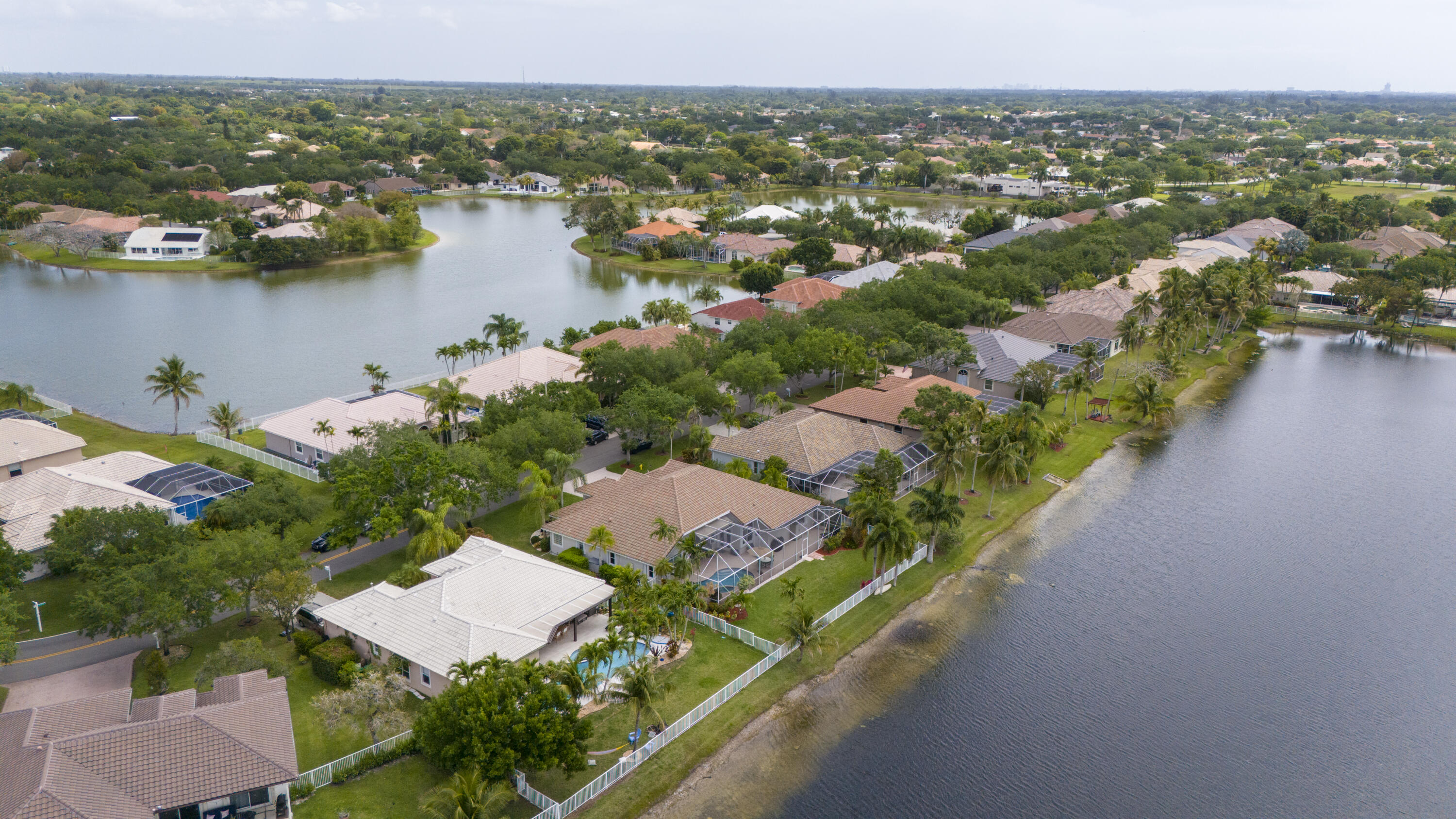 ESTATES OF STIRLING LAKE - Residential