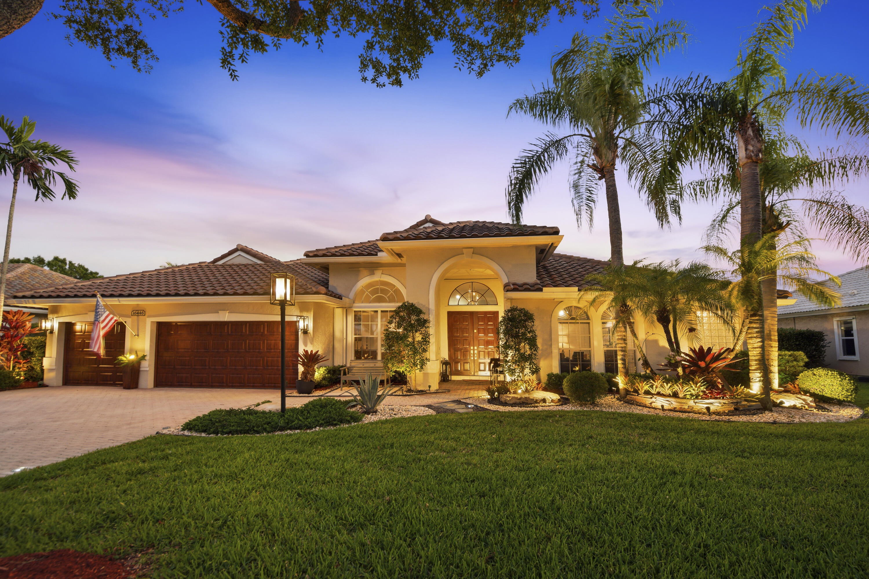 ESTATES OF STIRLING LAKE - Residential