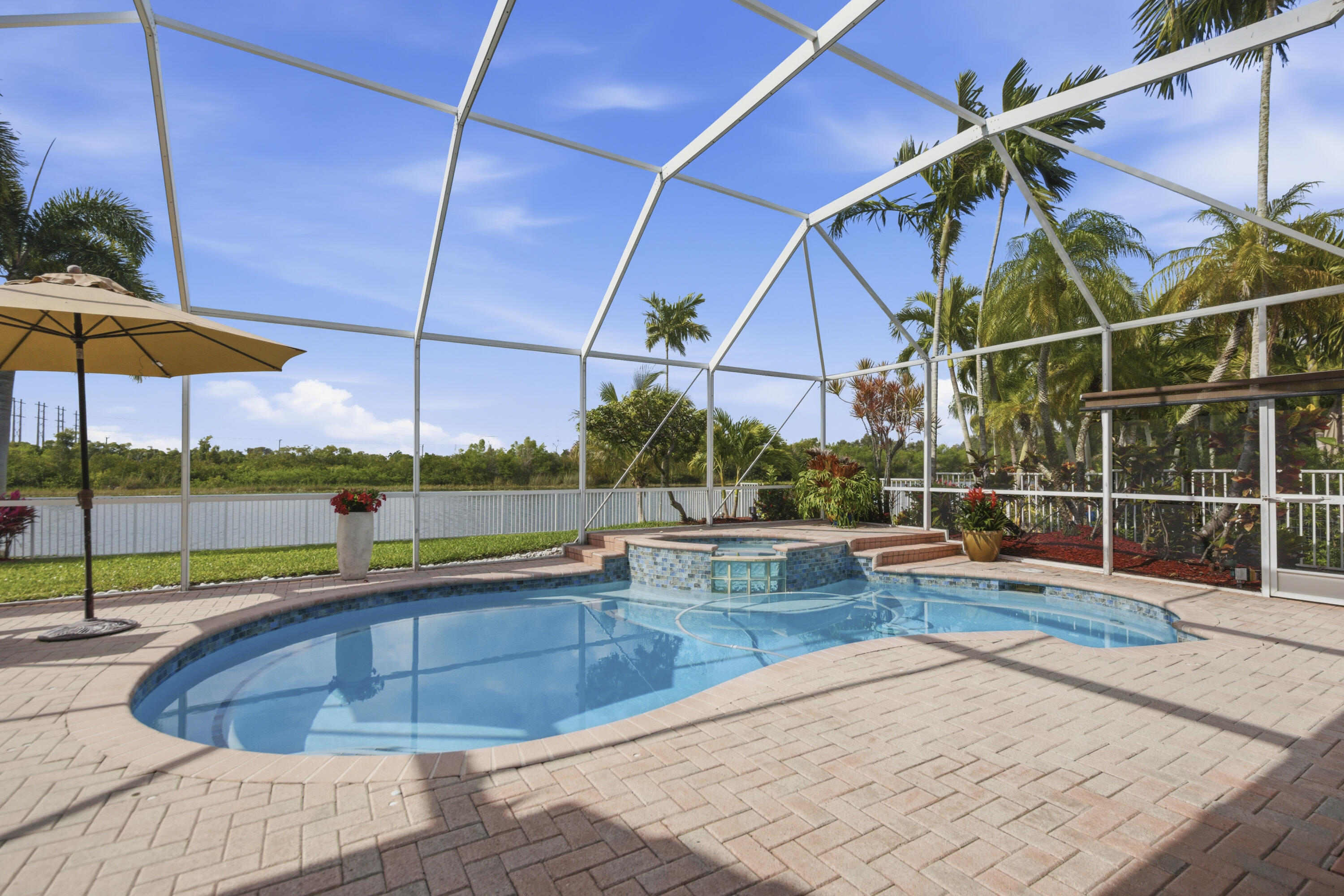 ESTATES OF STIRLING LAKE - Residential