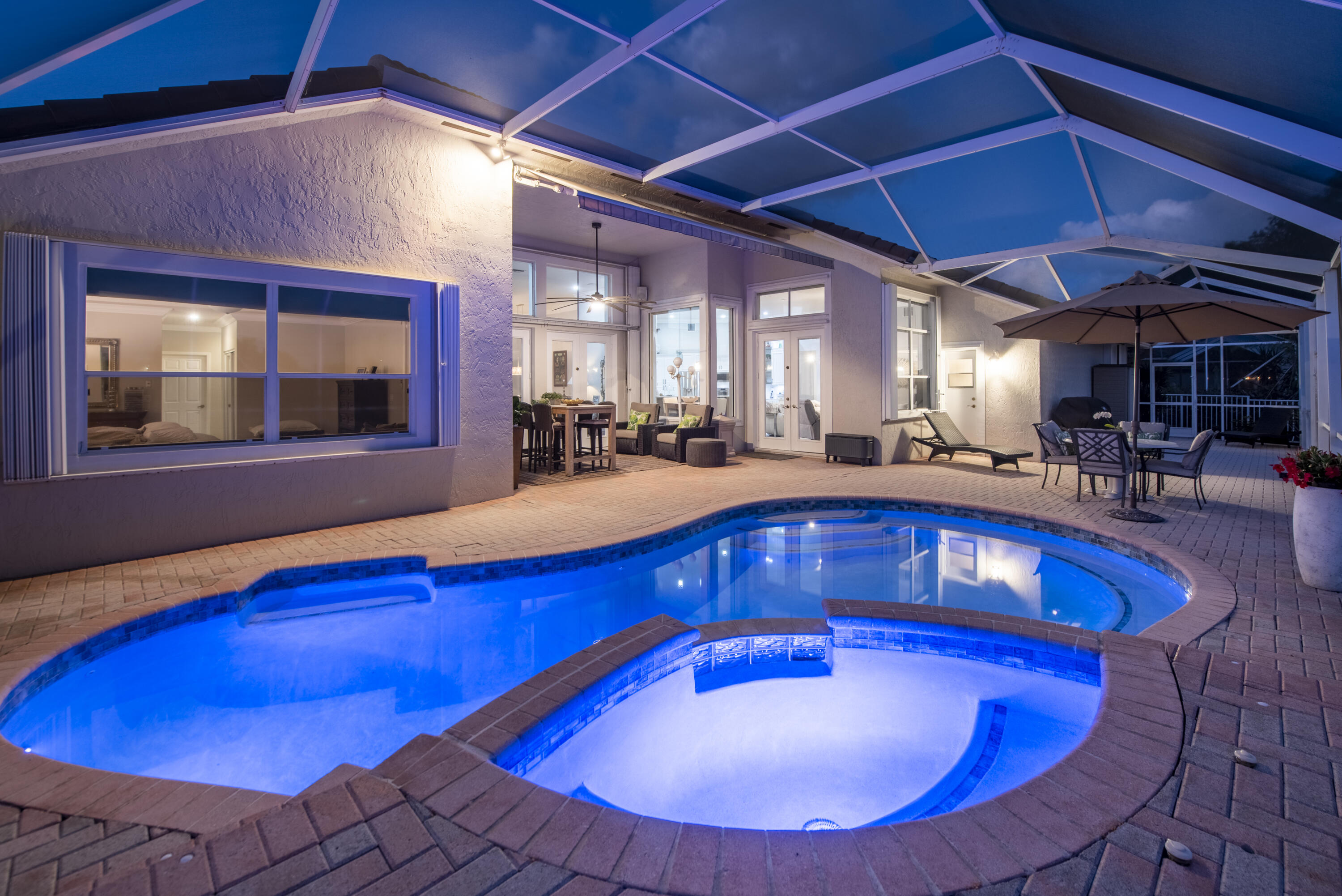 ESTATES OF STIRLING LAKE - Residential