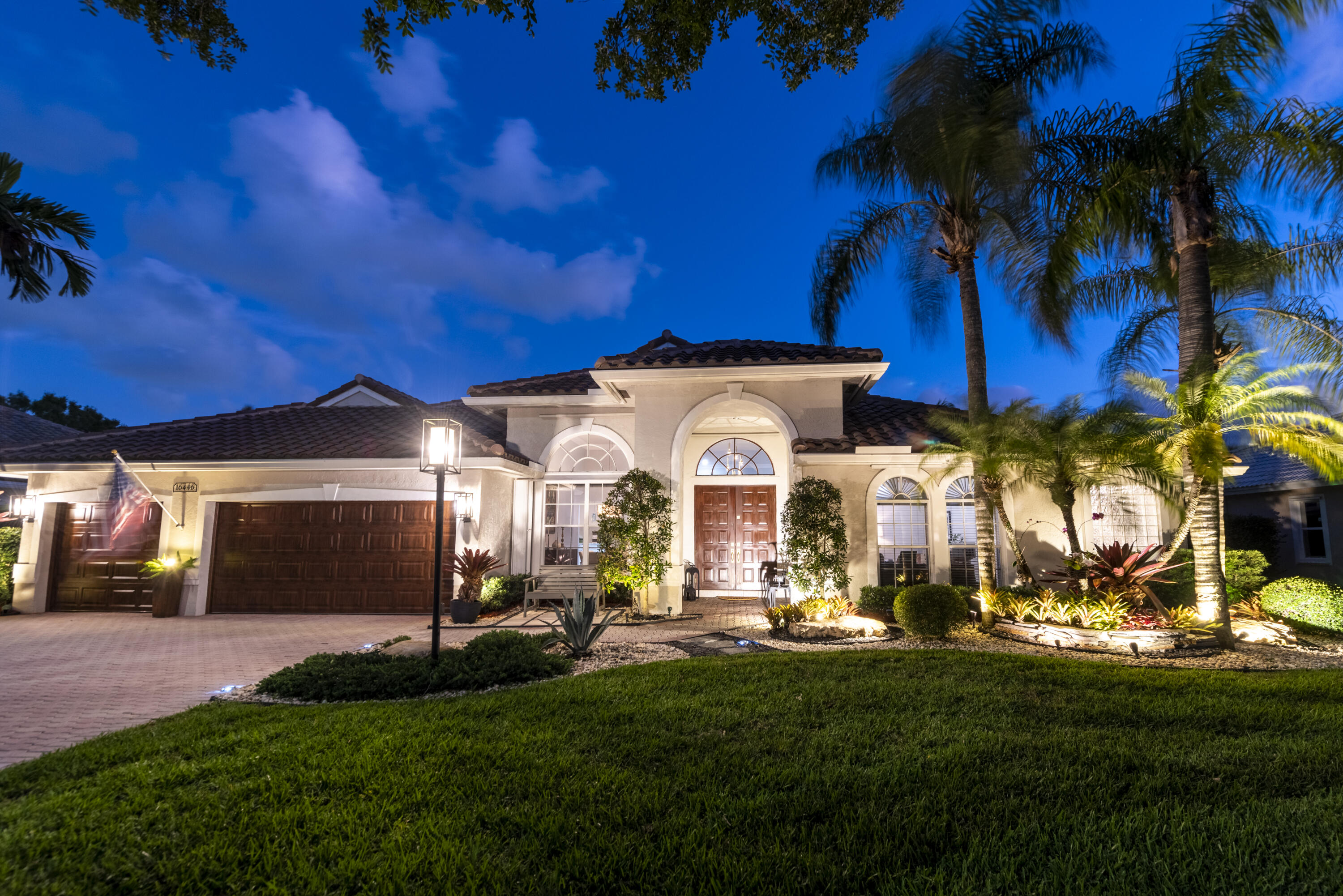 ESTATES OF STIRLING LAKE - Residential