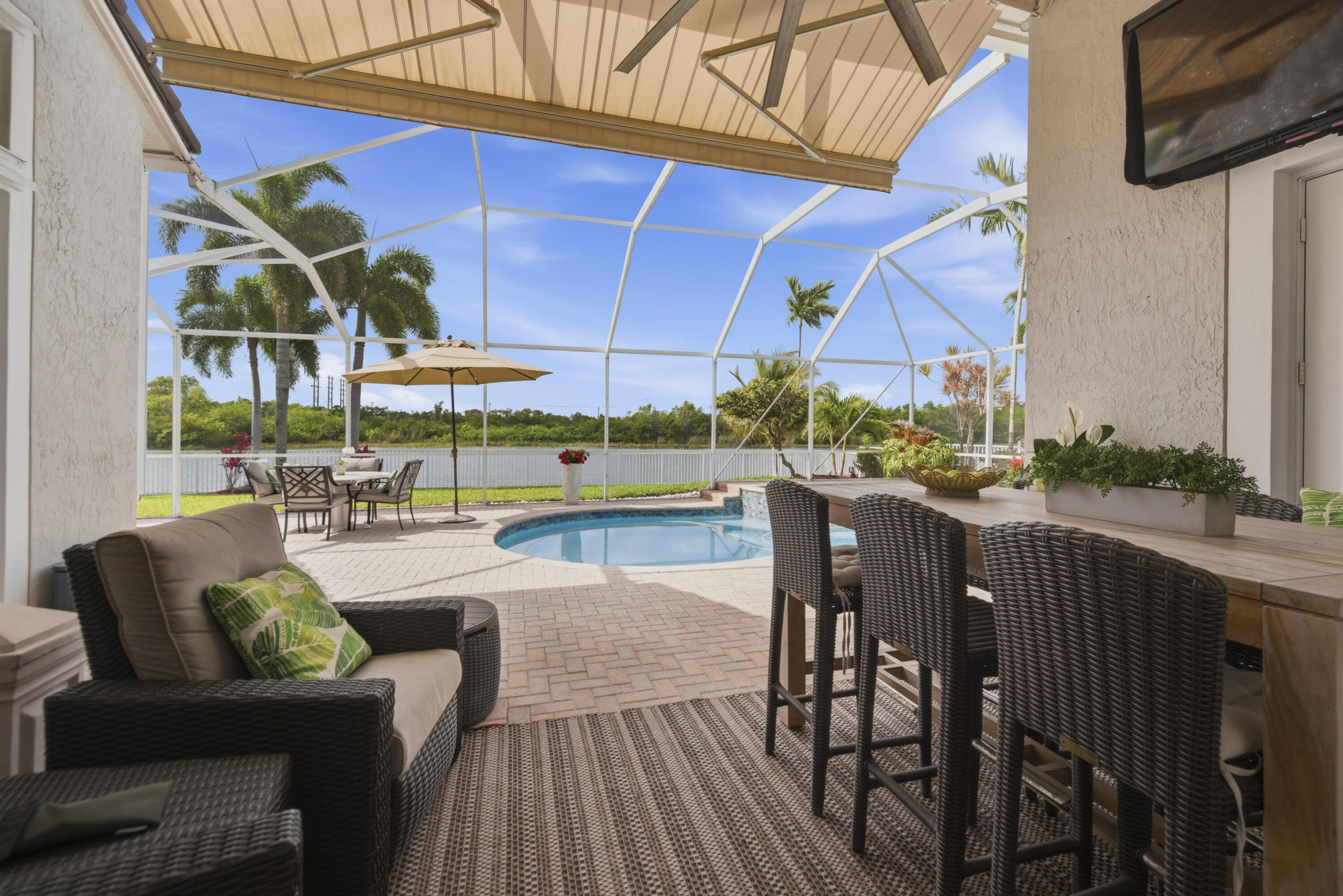 ESTATES OF STIRLING LAKE - Residential