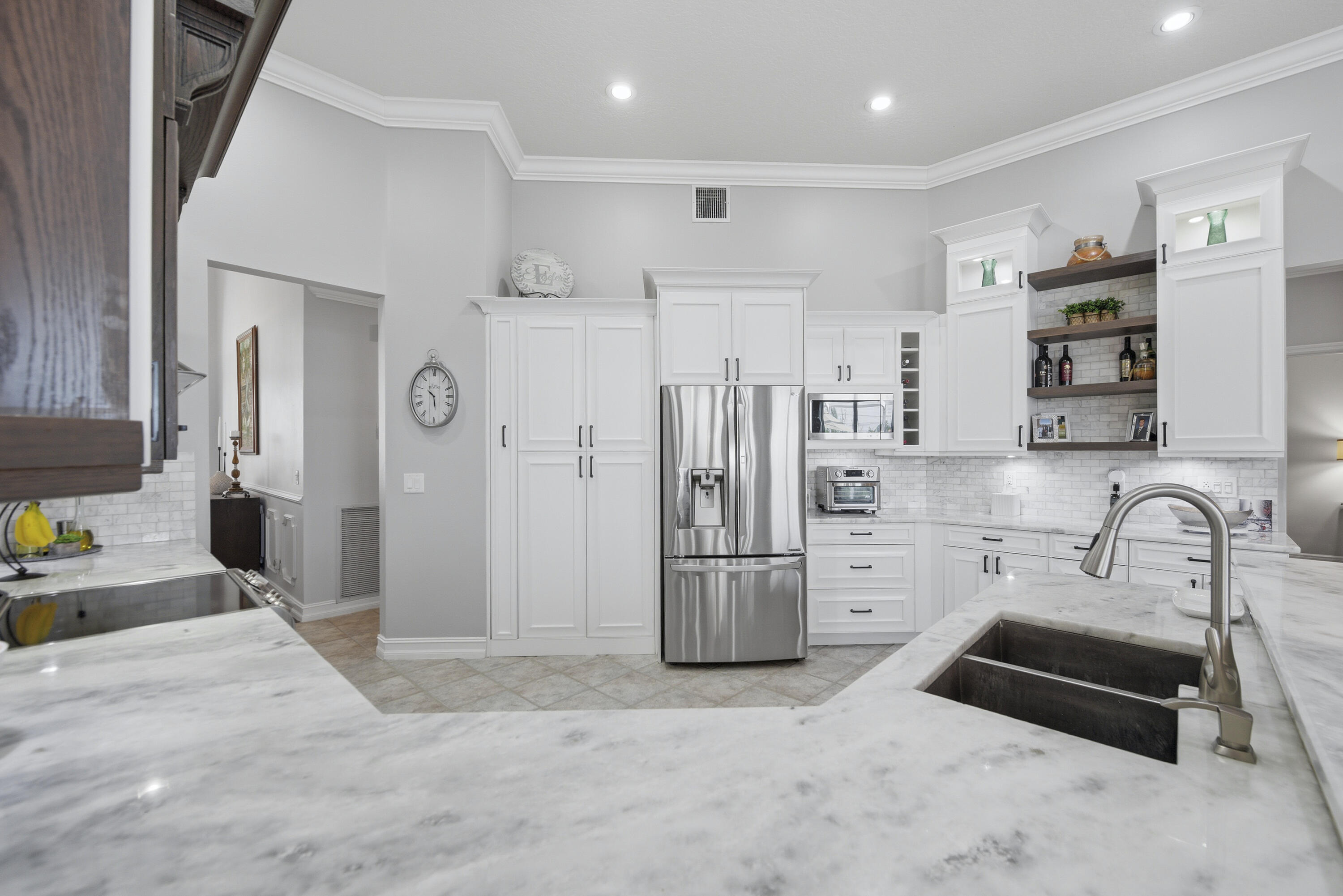 ESTATES OF STIRLING LAKE - Residential