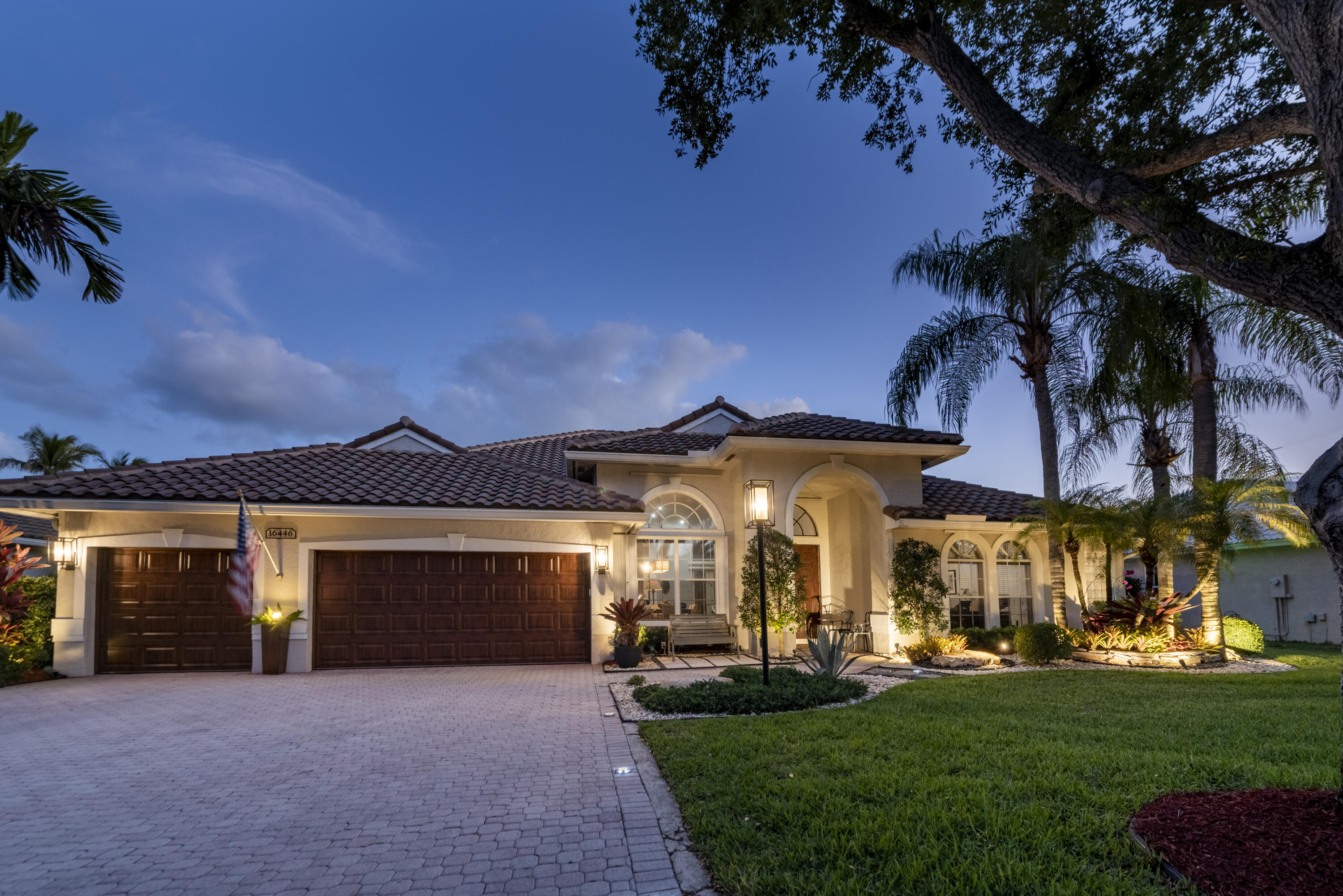 ESTATES OF STIRLING LAKE - Residential