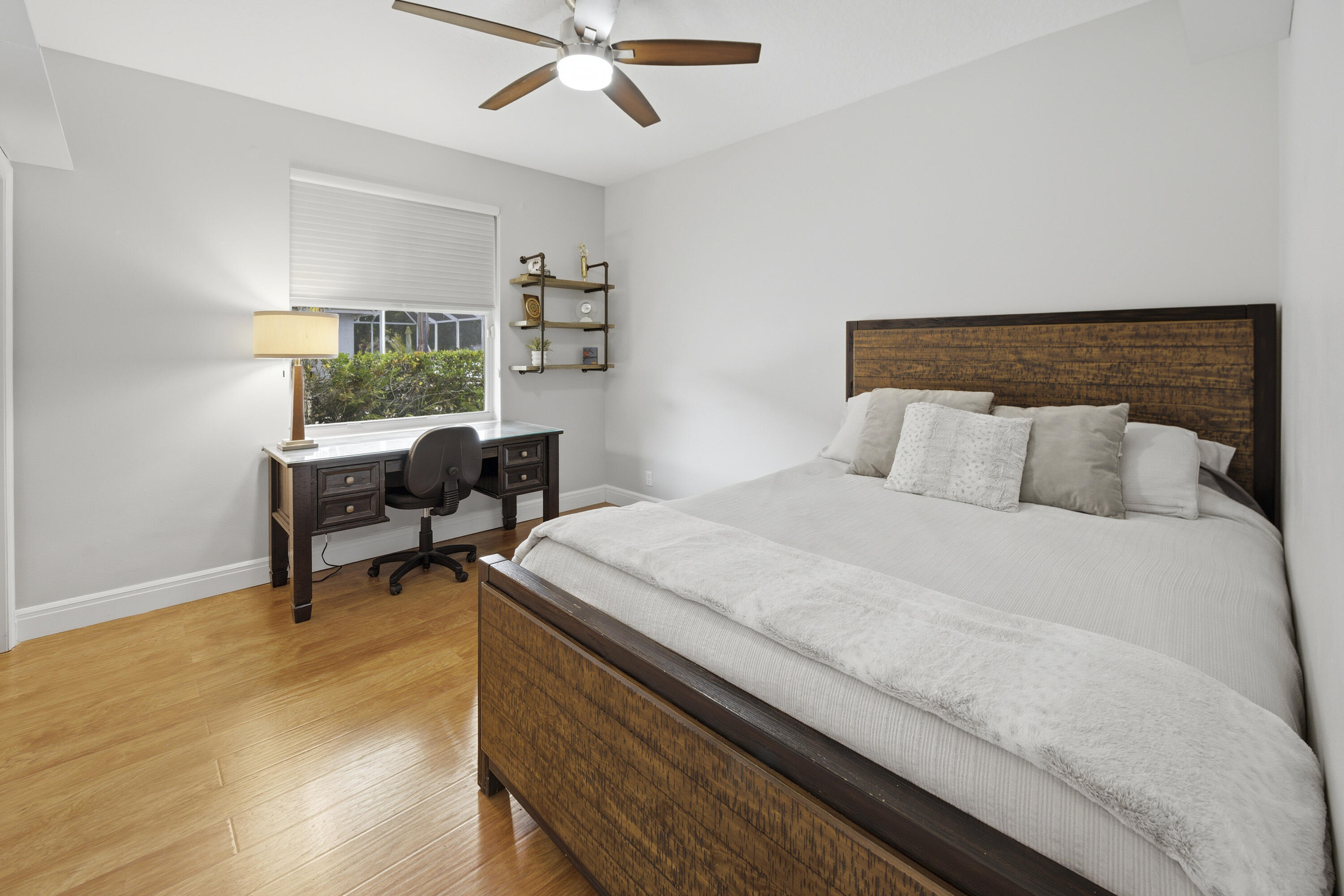 ESTATES OF STIRLING LAKE - Residential