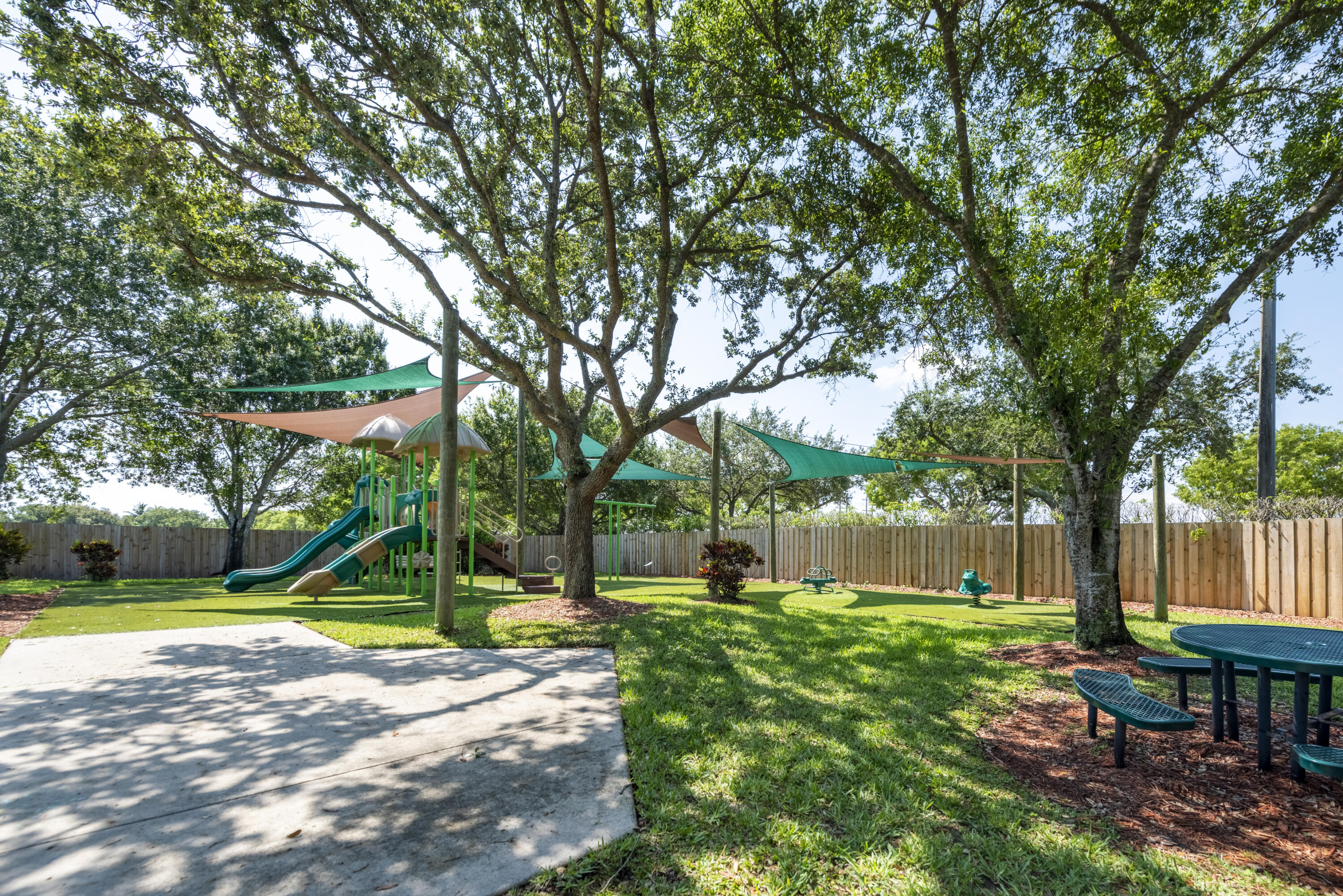 ESTATES OF STIRLING LAKE - Residential