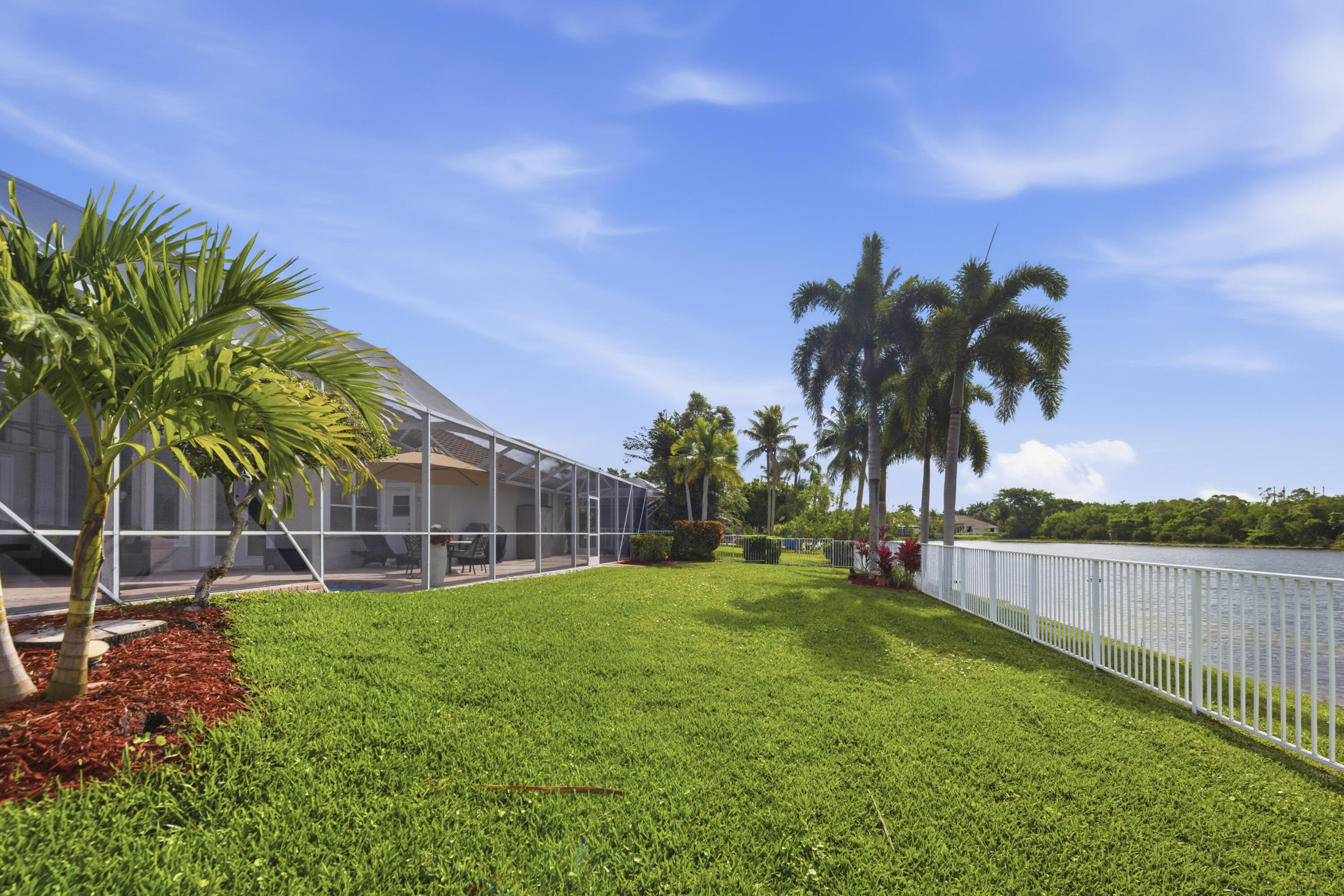 ESTATES OF STIRLING LAKE - Residential