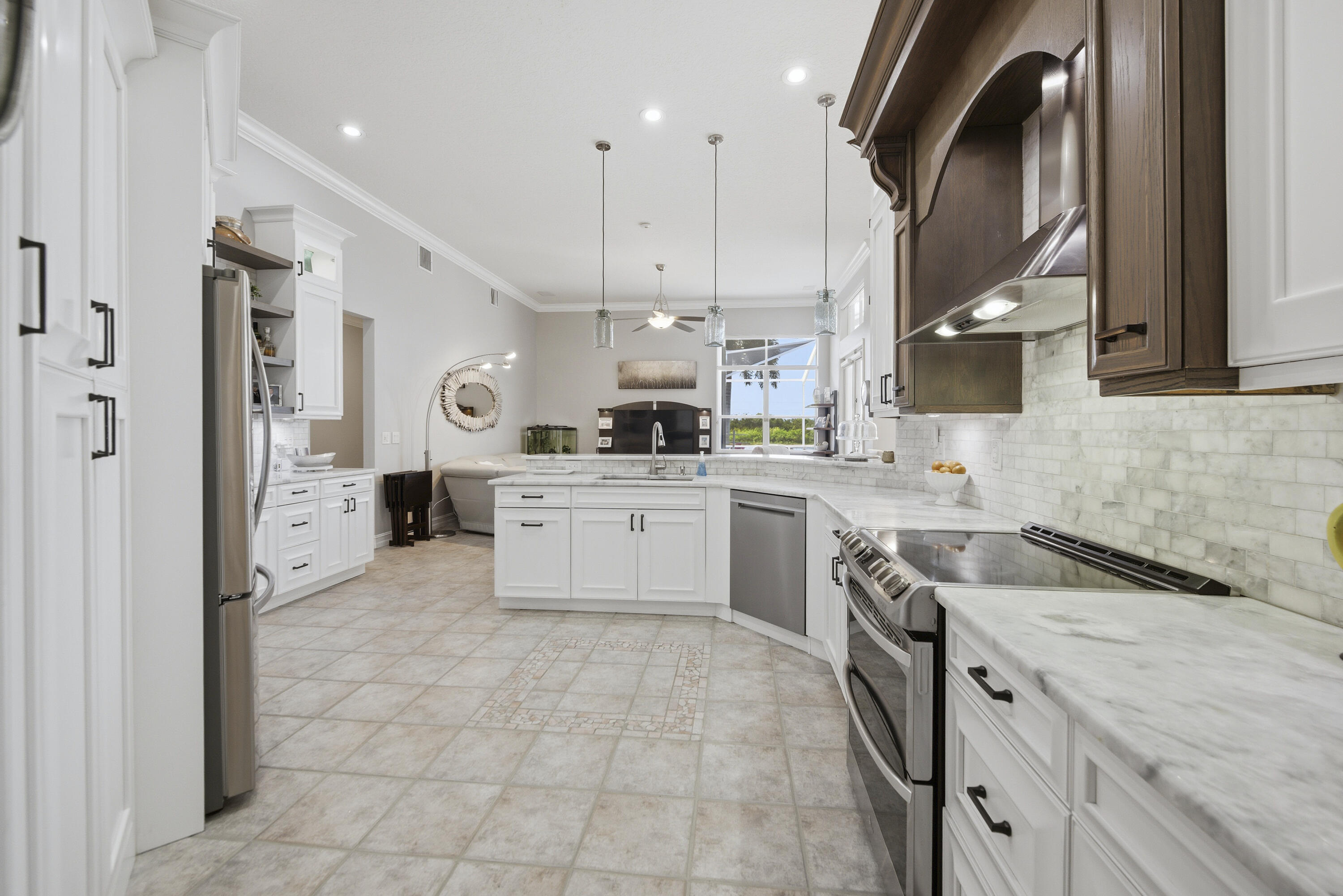 ESTATES OF STIRLING LAKE - Residential