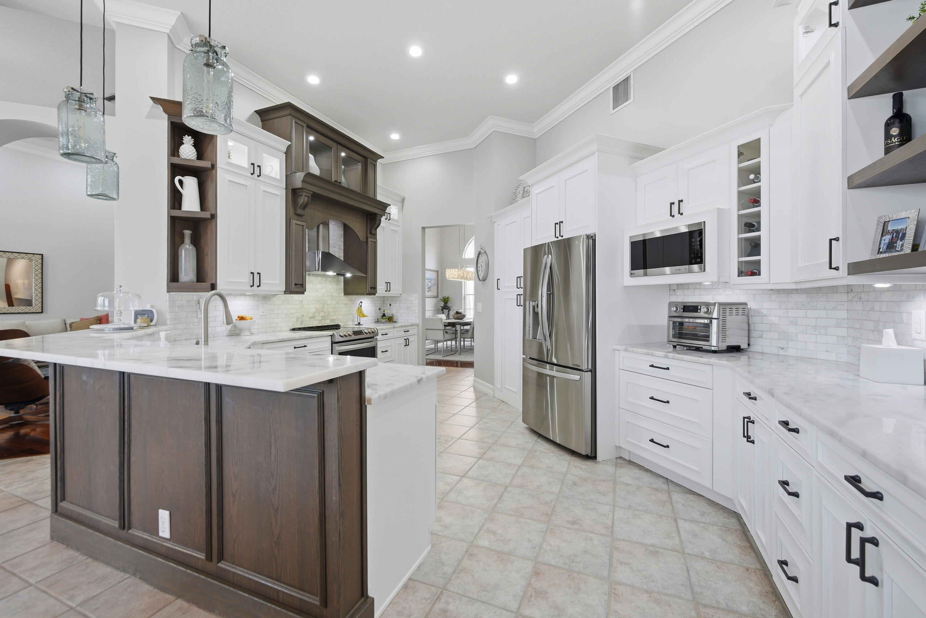 ESTATES OF STIRLING LAKE - Residential