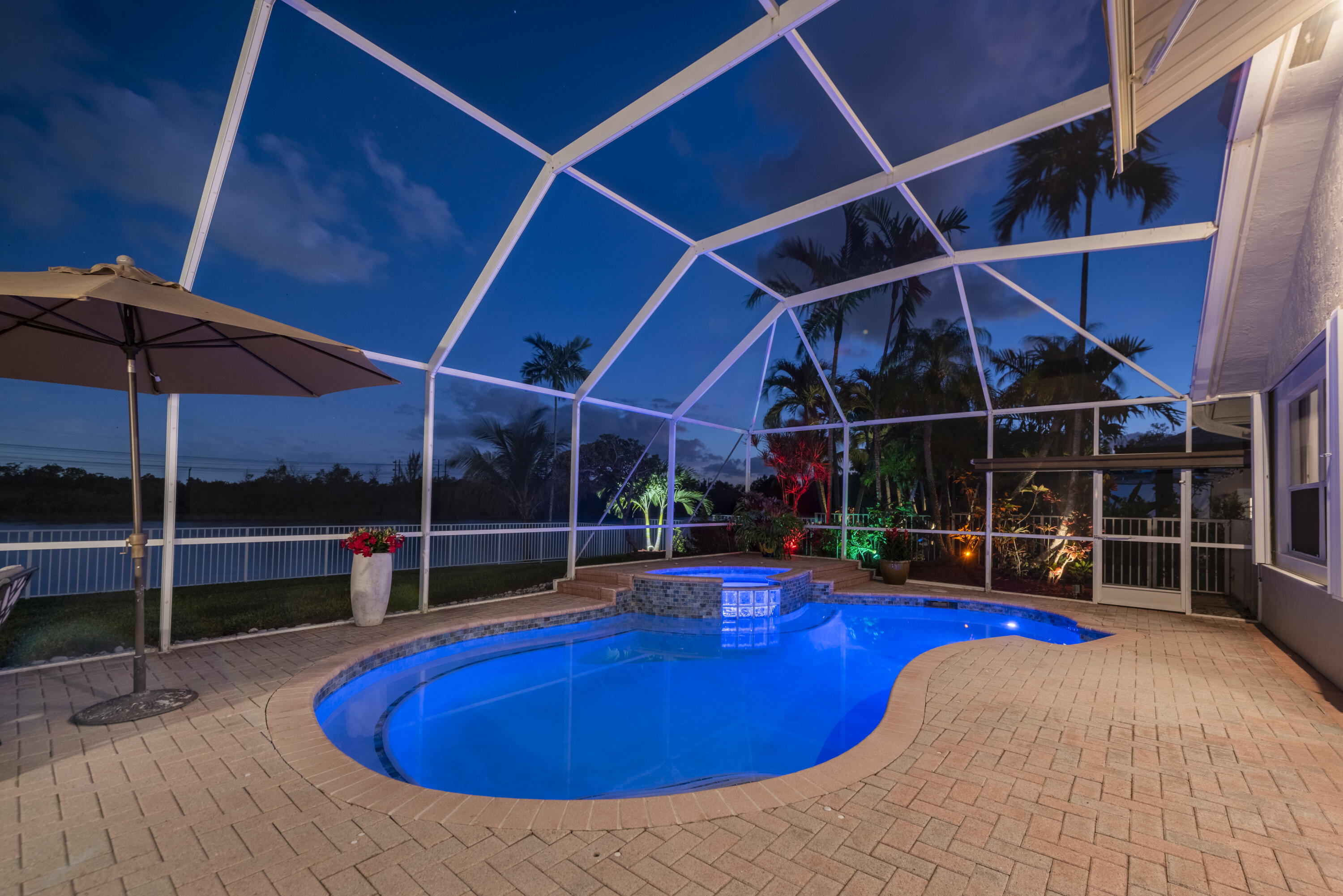 ESTATES OF STIRLING LAKE - Residential